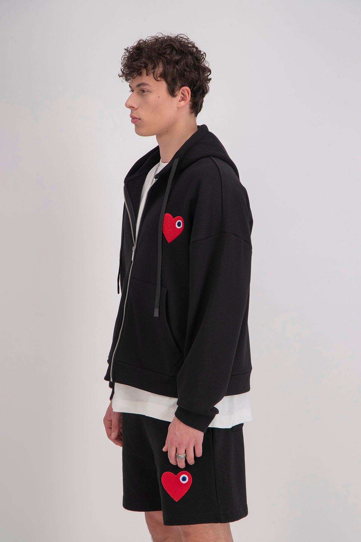 Veste / Sweat zip capuche noir Cœur noir