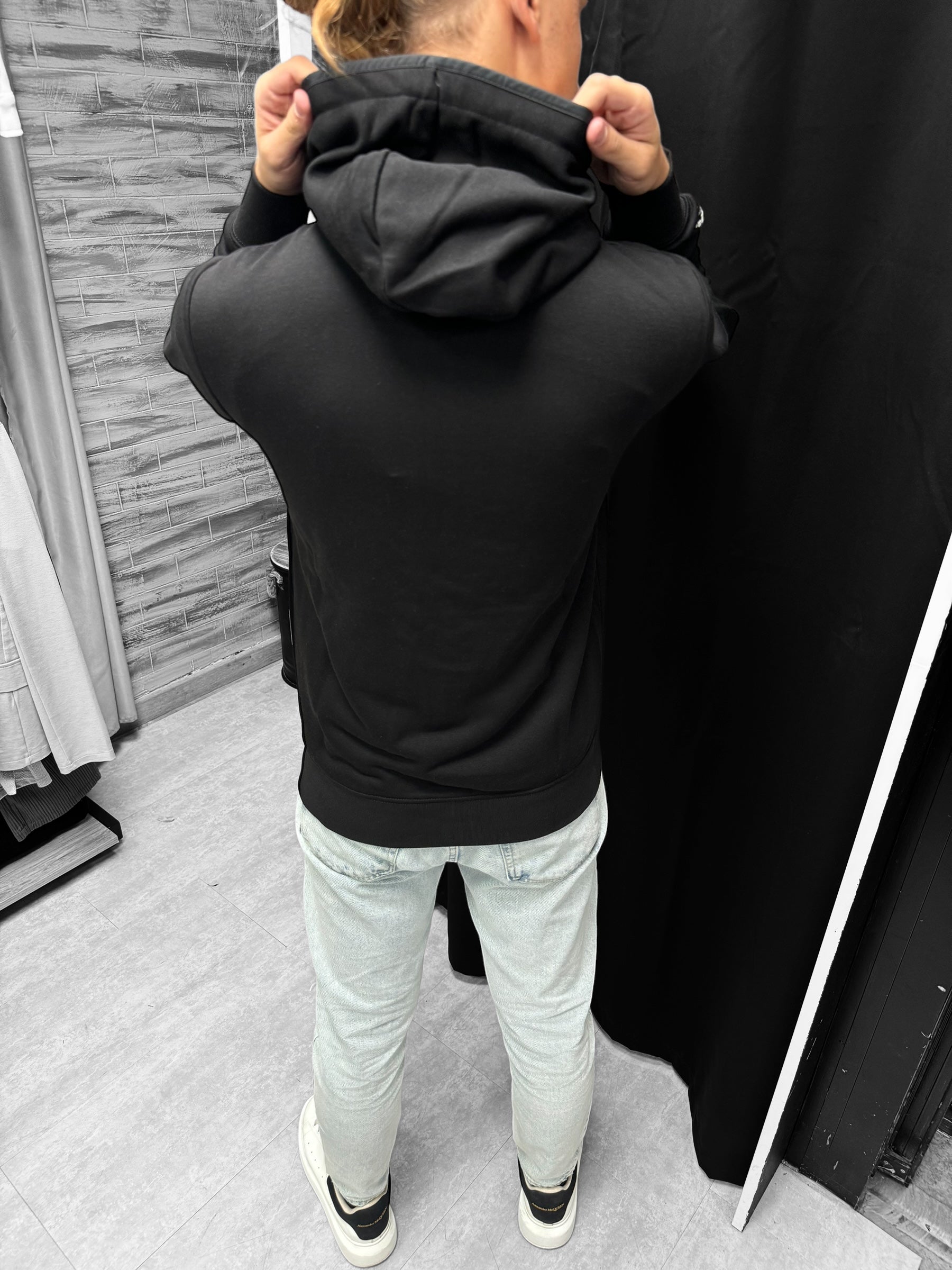 Helvetica - Veste Avron noir