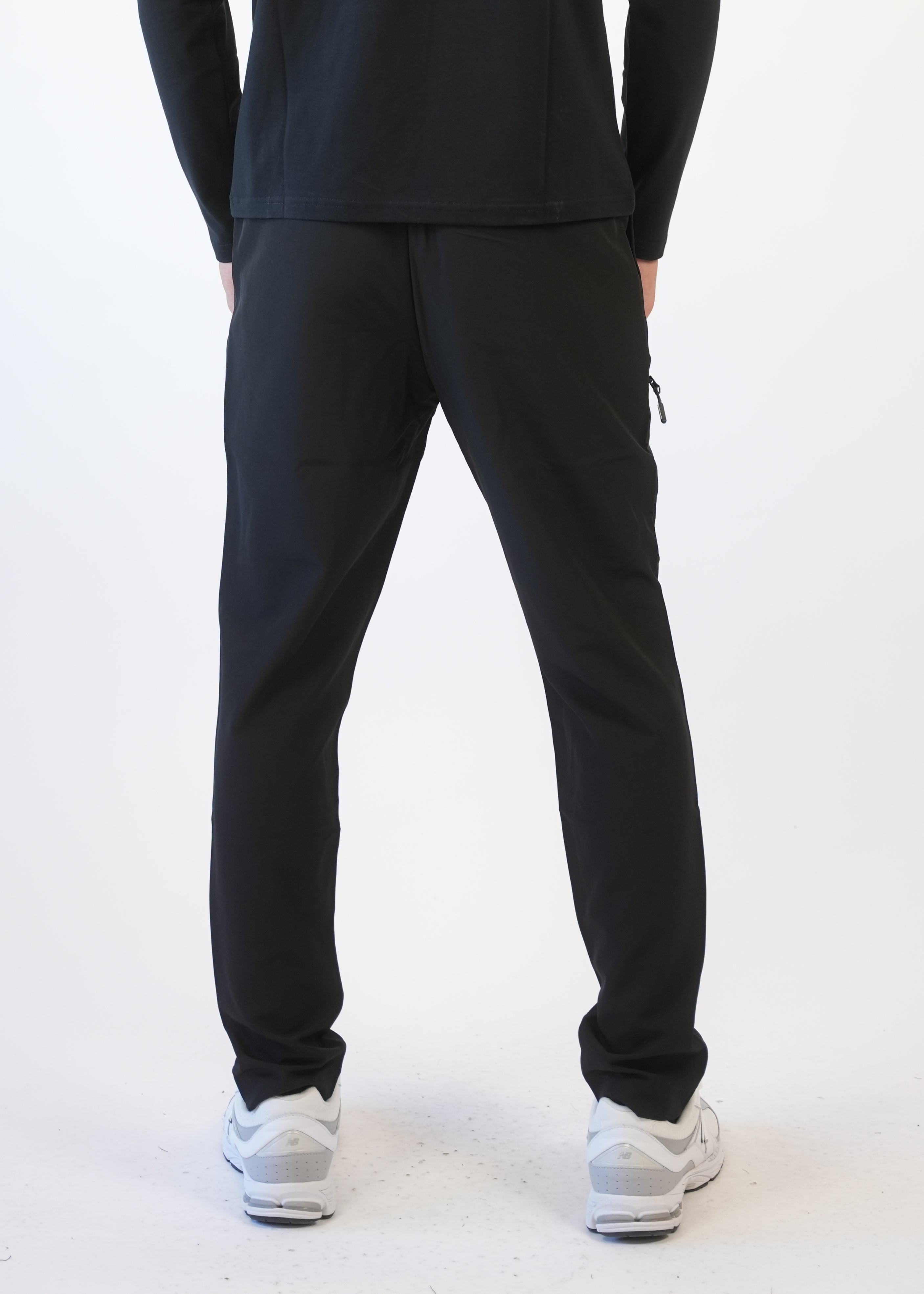 Helvetica - Jogging Harlow Noir