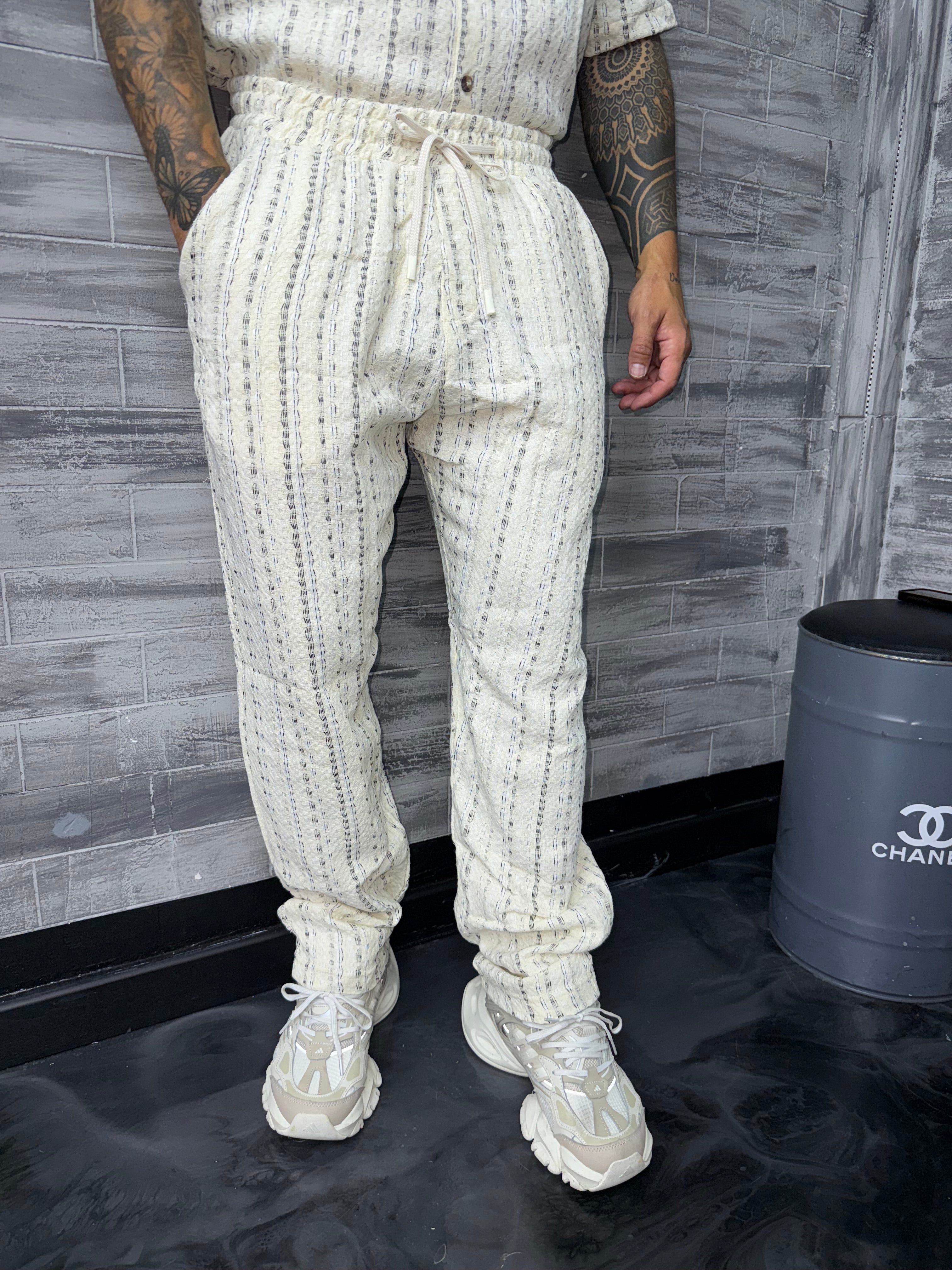 Pantalon beige motif