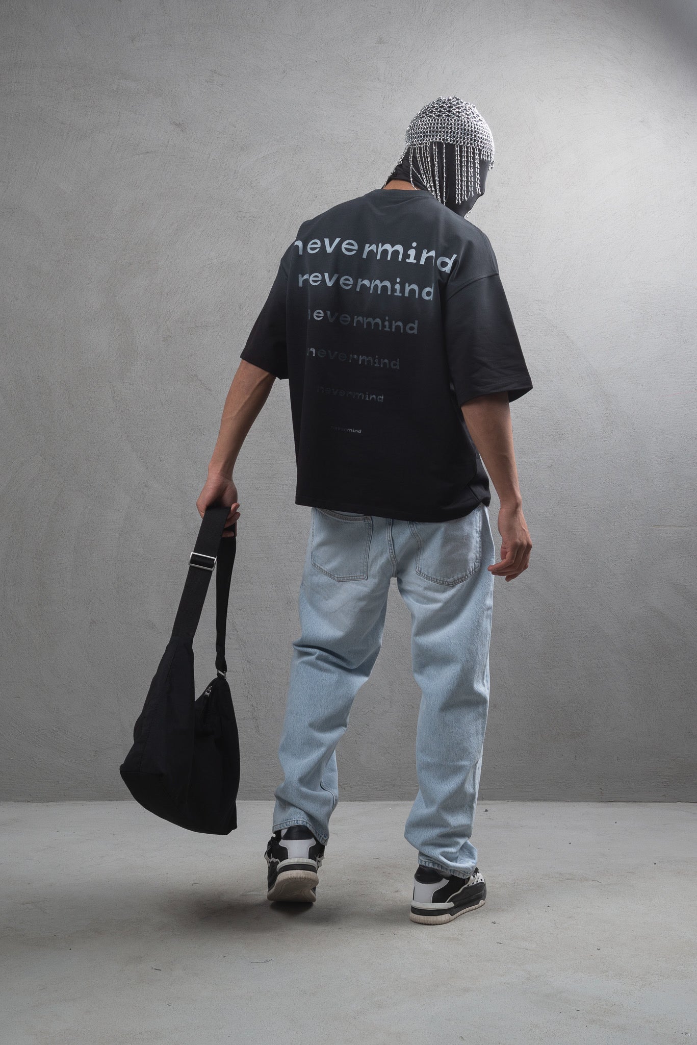 T-shirt Oversize Nevermind noir