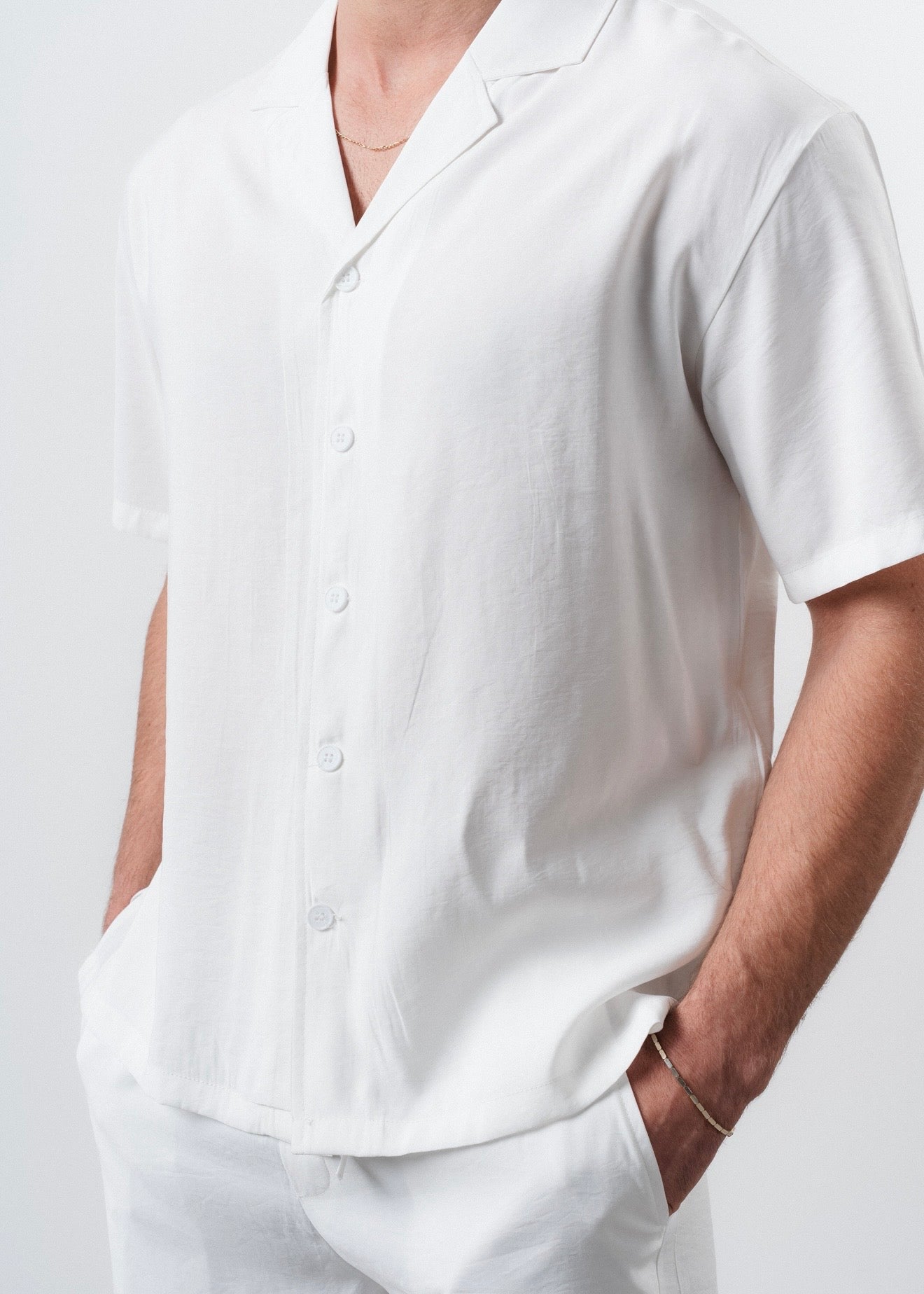 Ensemble lisse blanc pantalon et chemise