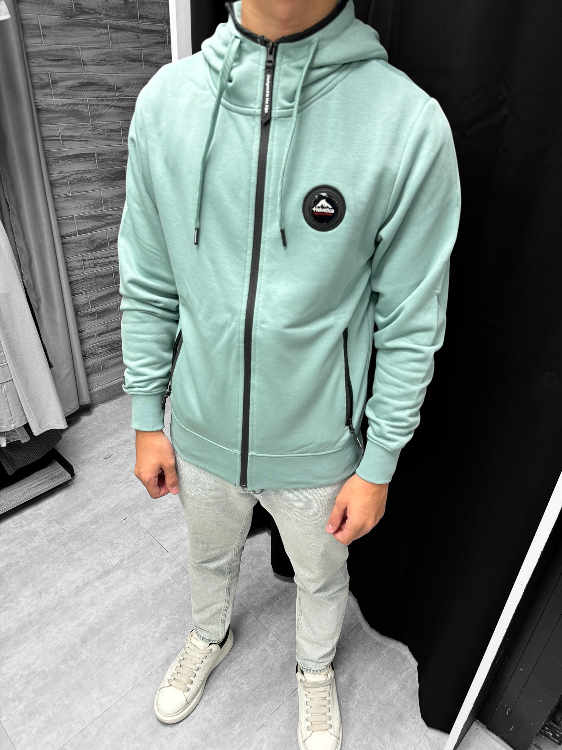 Helvetica - Veste Borgia Pistache