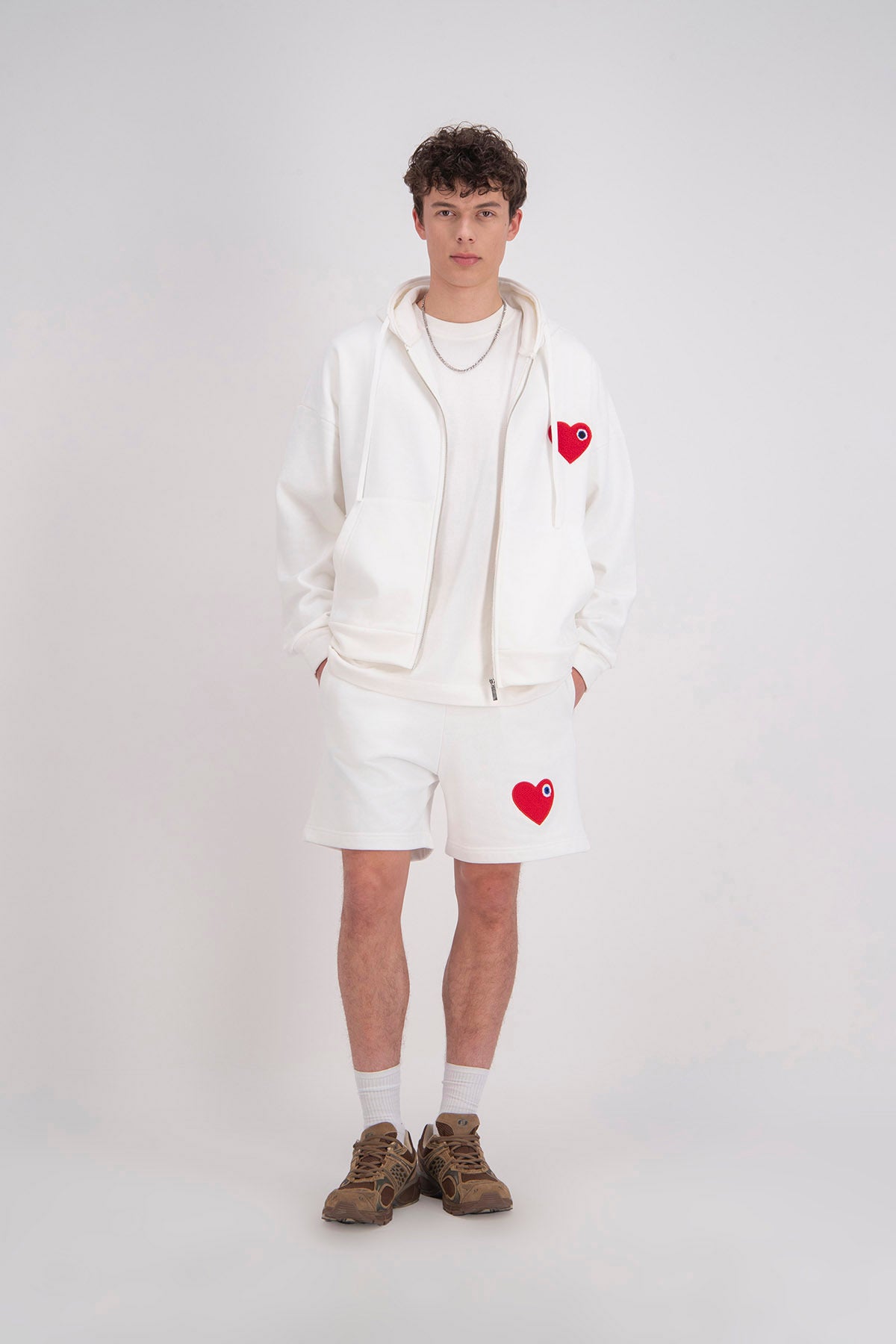 Veste / Sweat zip capuche blanc Cœur rouge