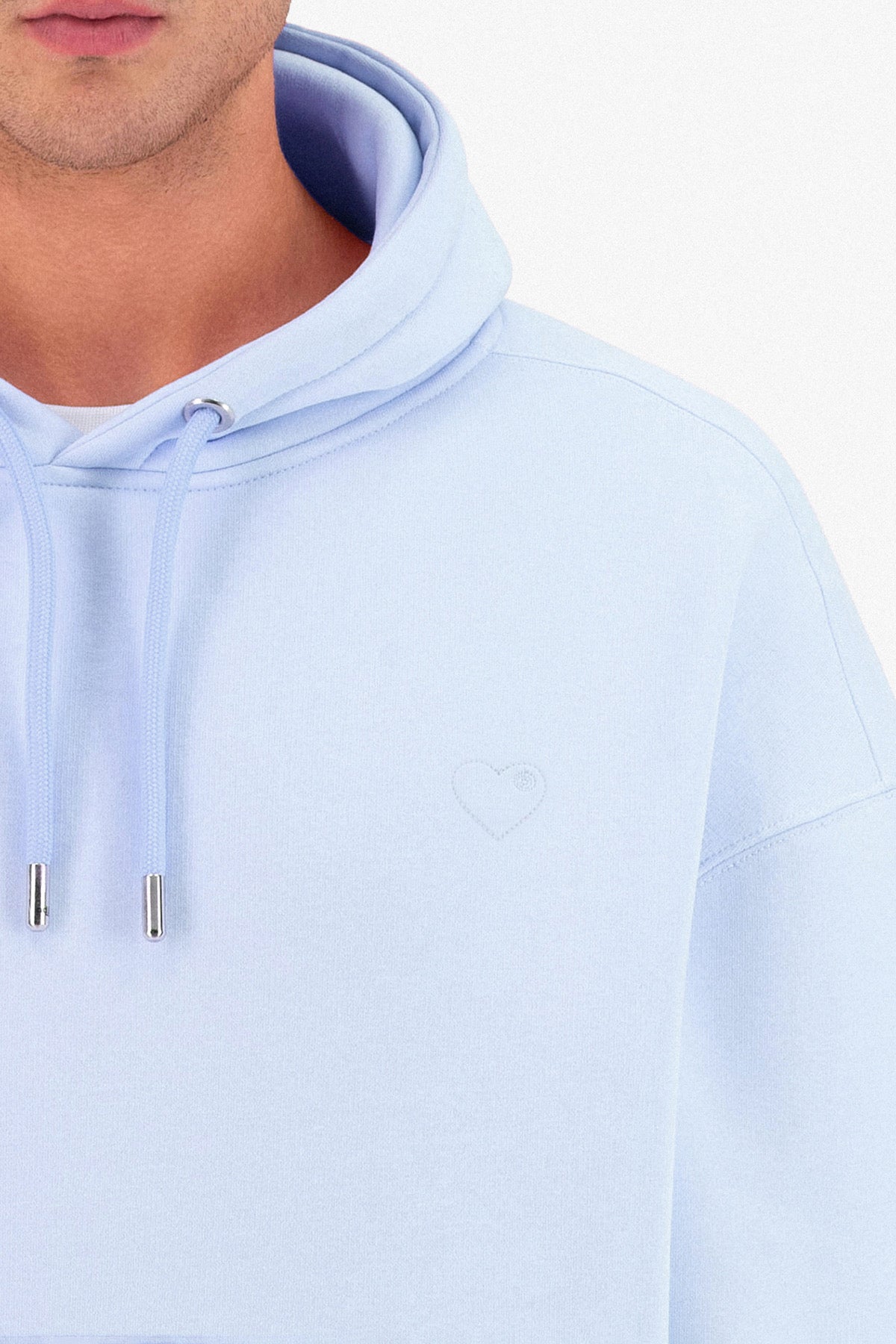 Sweat capuche bleu petit cœur