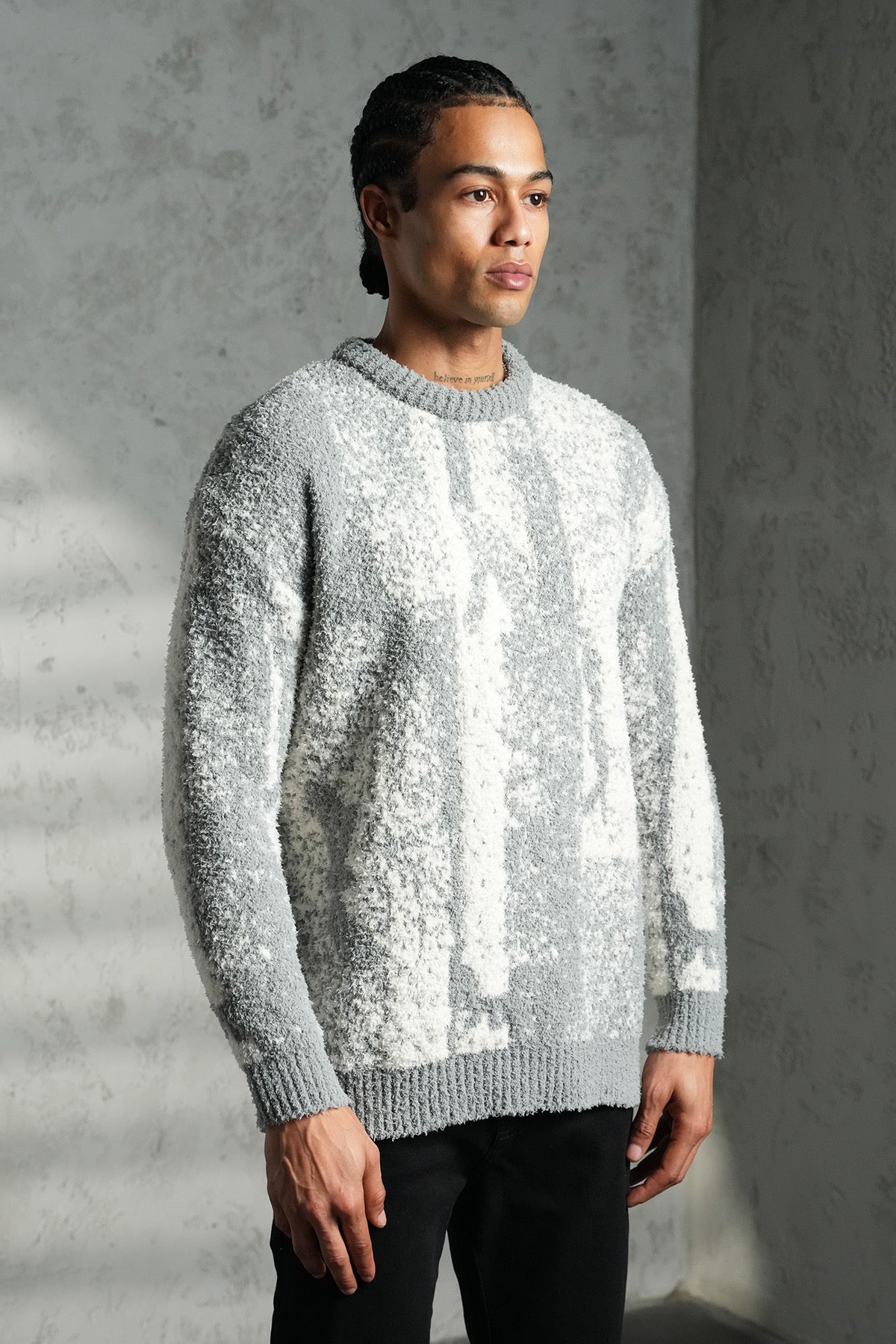 Pull fluffy gris et blanc