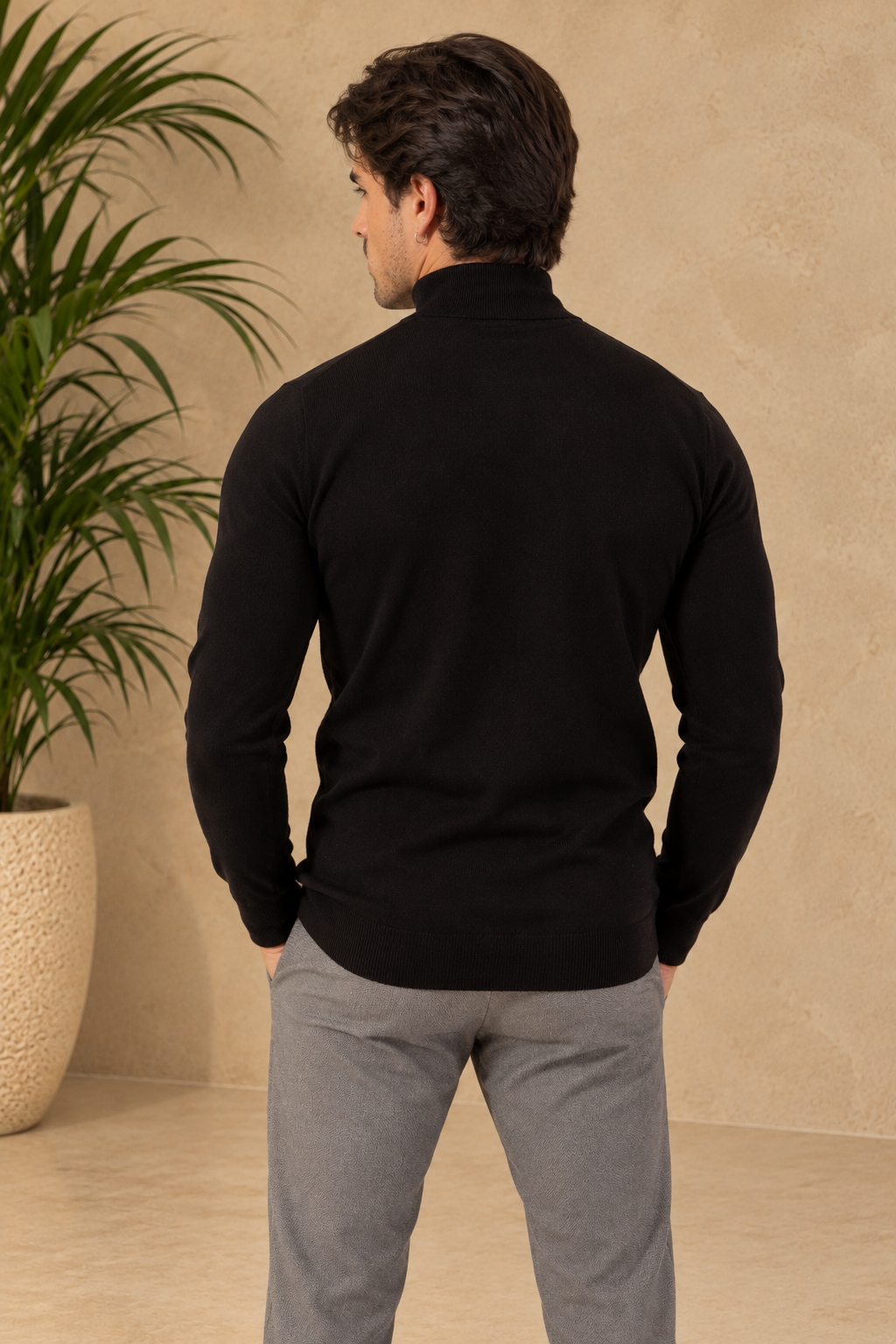 Pull Col roulé fin noir