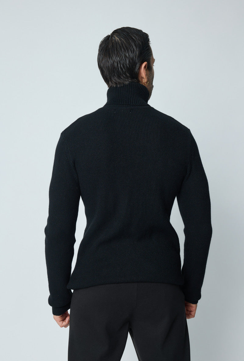 Pull maille coll roulé noir