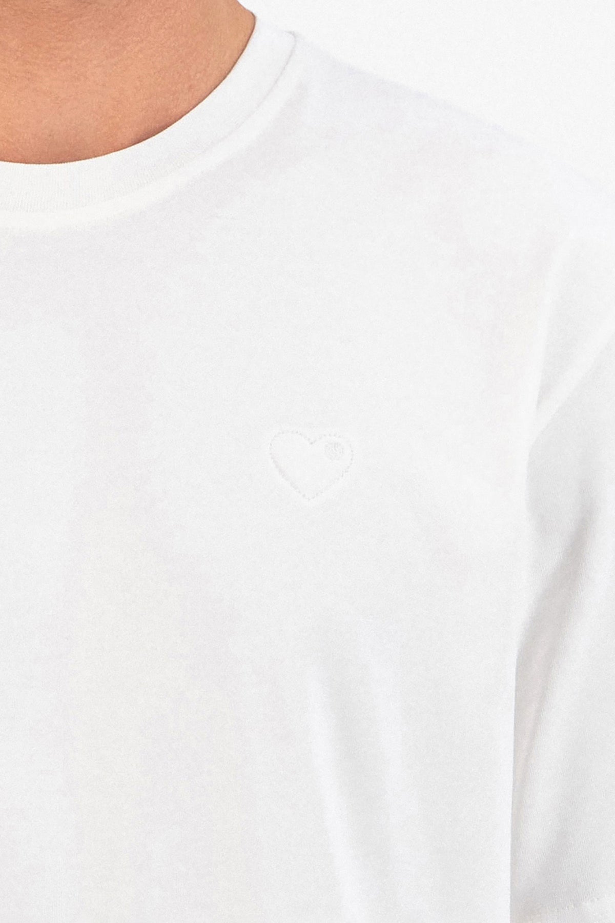 T-shirt blanc petit cœur