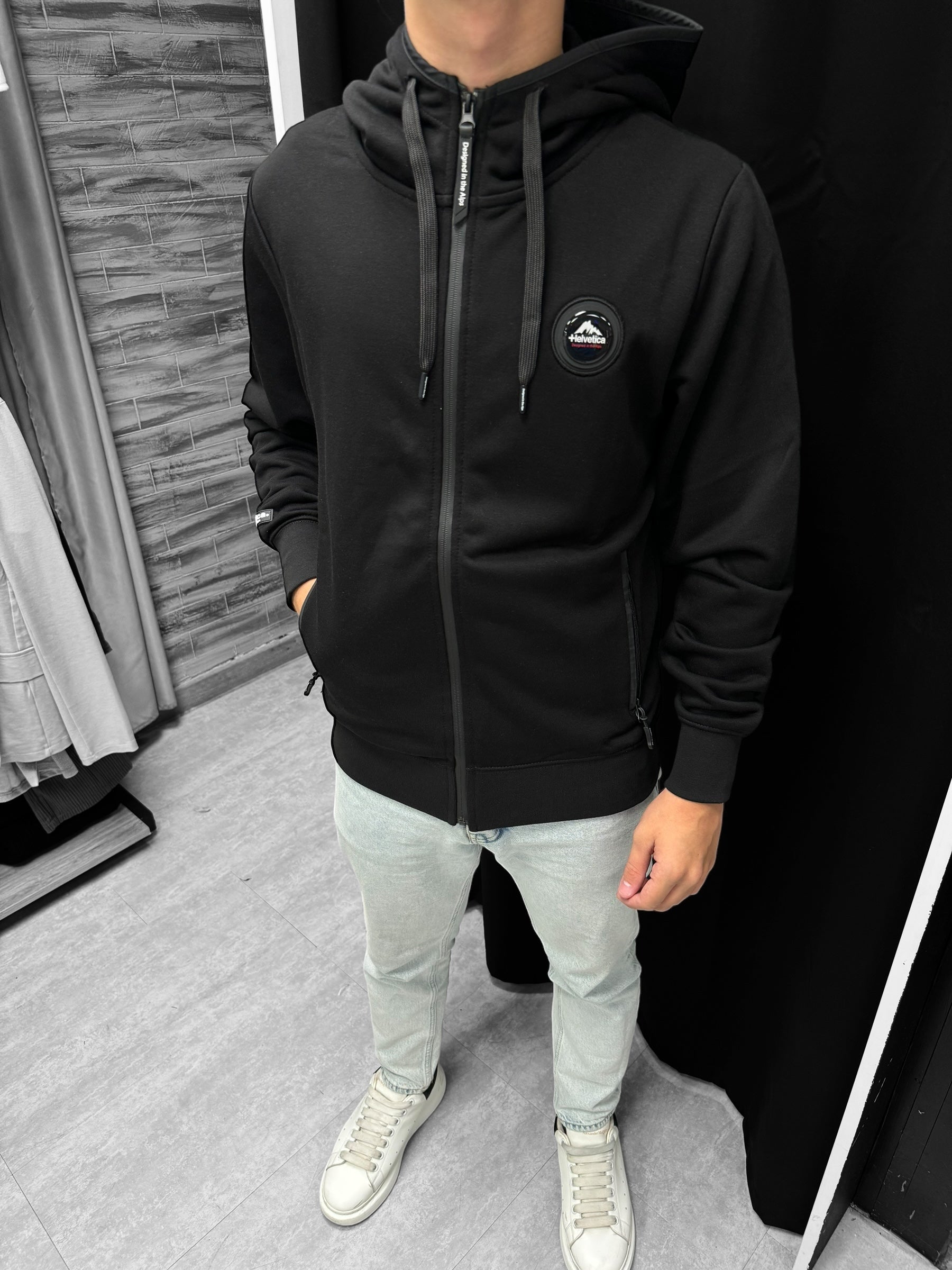 Helvetica - Veste 08 Borgia noir