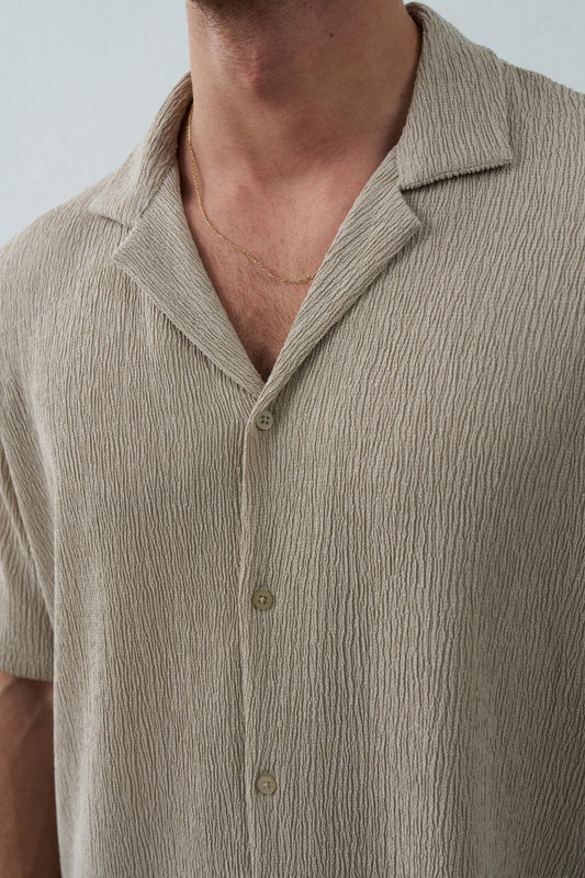 Chemise manches courtes texturée beige