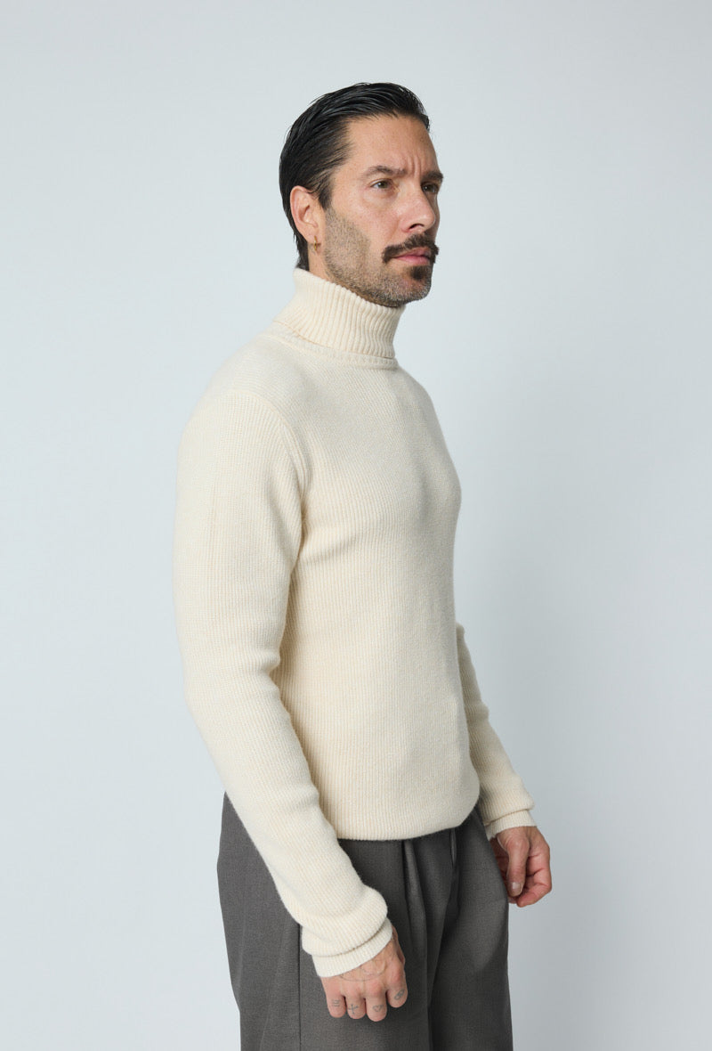 Pull maille coll roulé ivoire