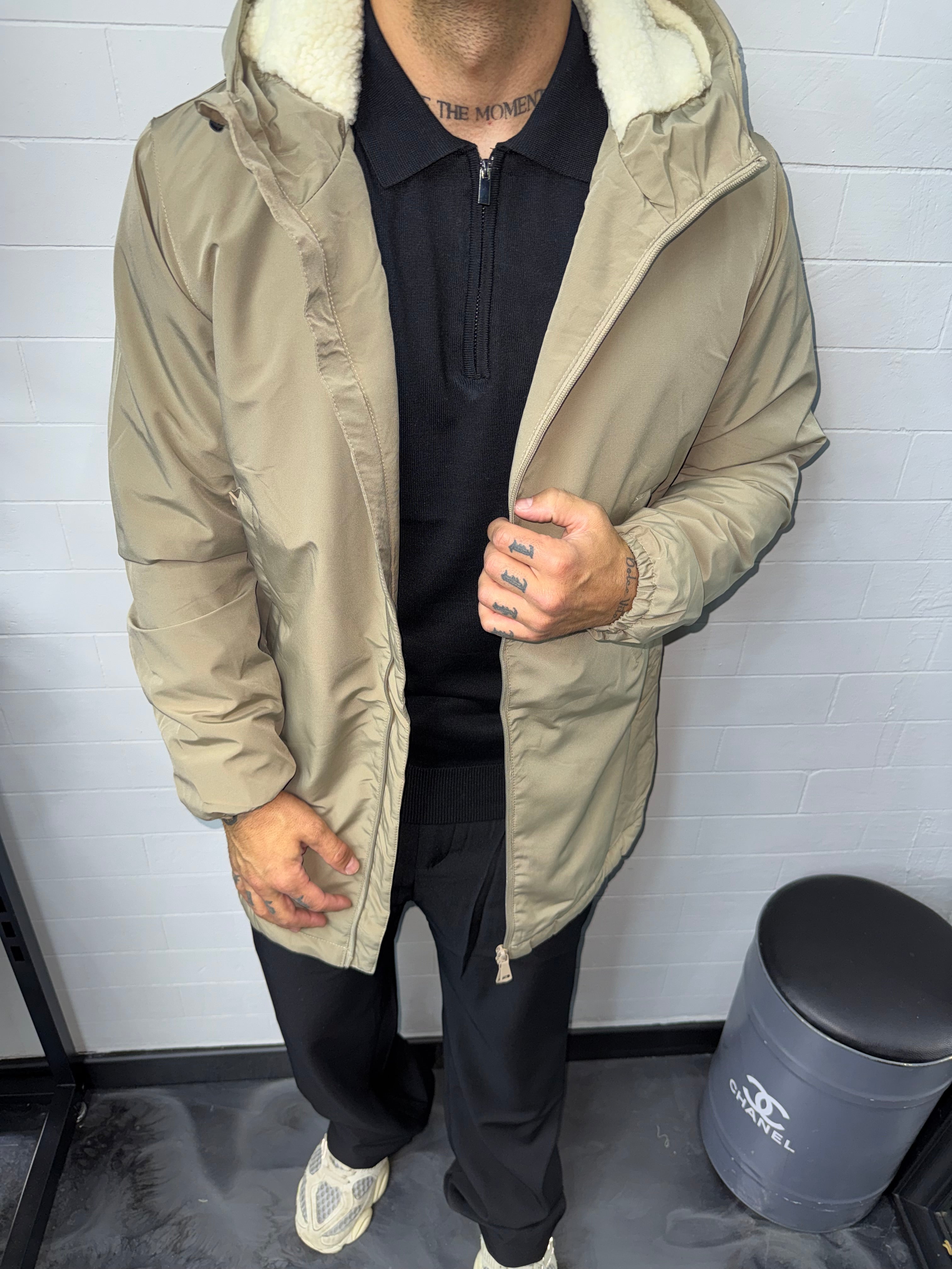 Veste capuche longue beige fourrée