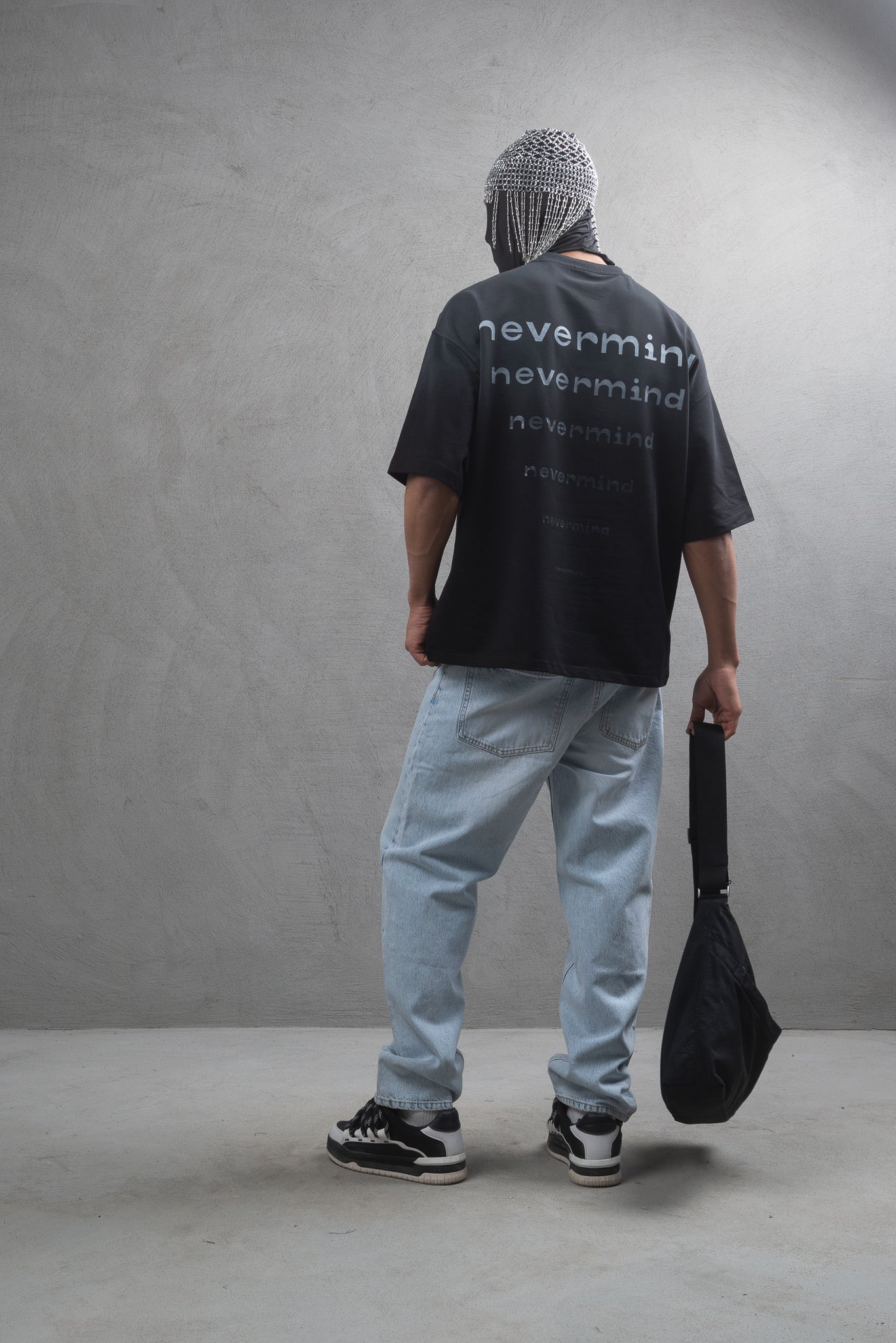 T-shirt Oversize Nevermind noir