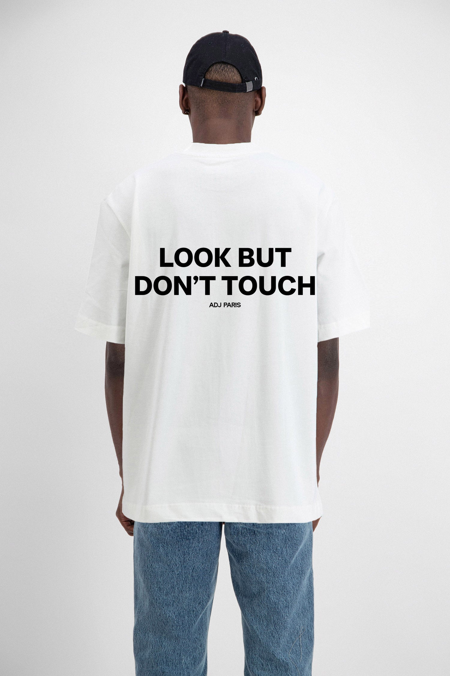 T-shirt blancLook but don’t touch