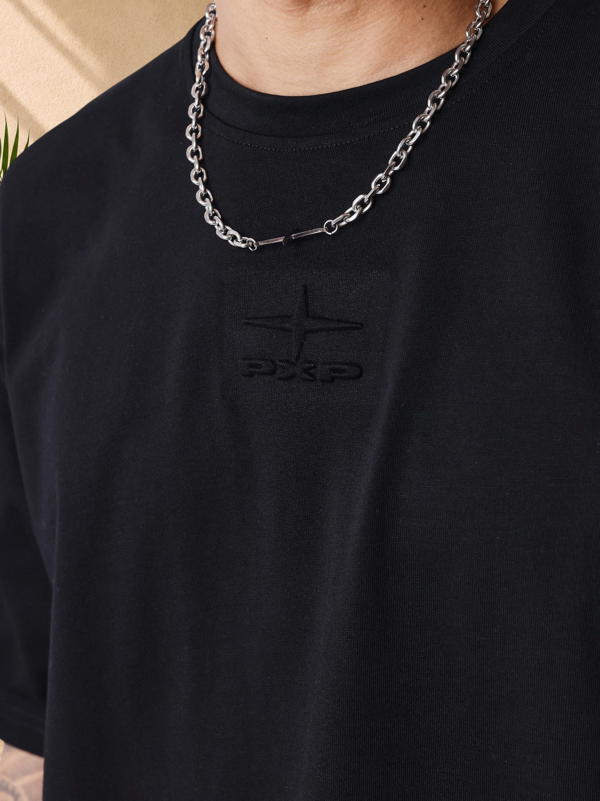 PXP - T-SHIRT MOTIF EMBOSSÉ NOIR