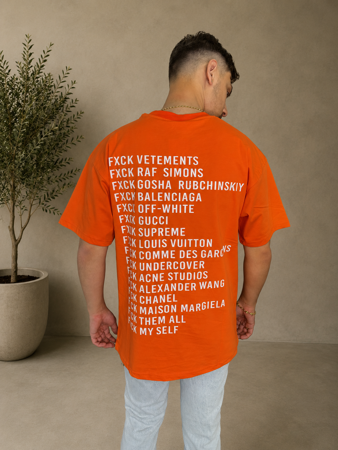 T-shirt Orange Fuck les marques