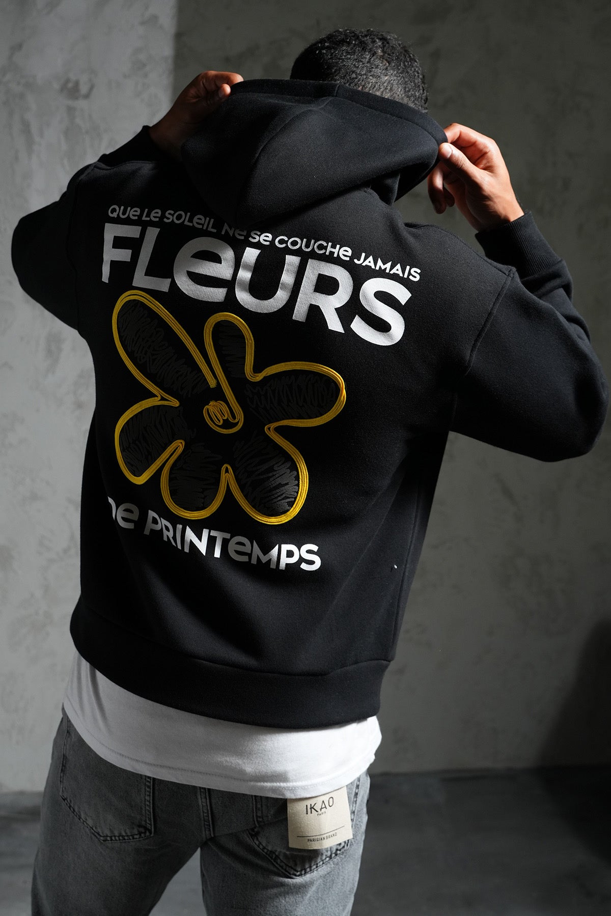 Sweat Fleurs de printemps noir