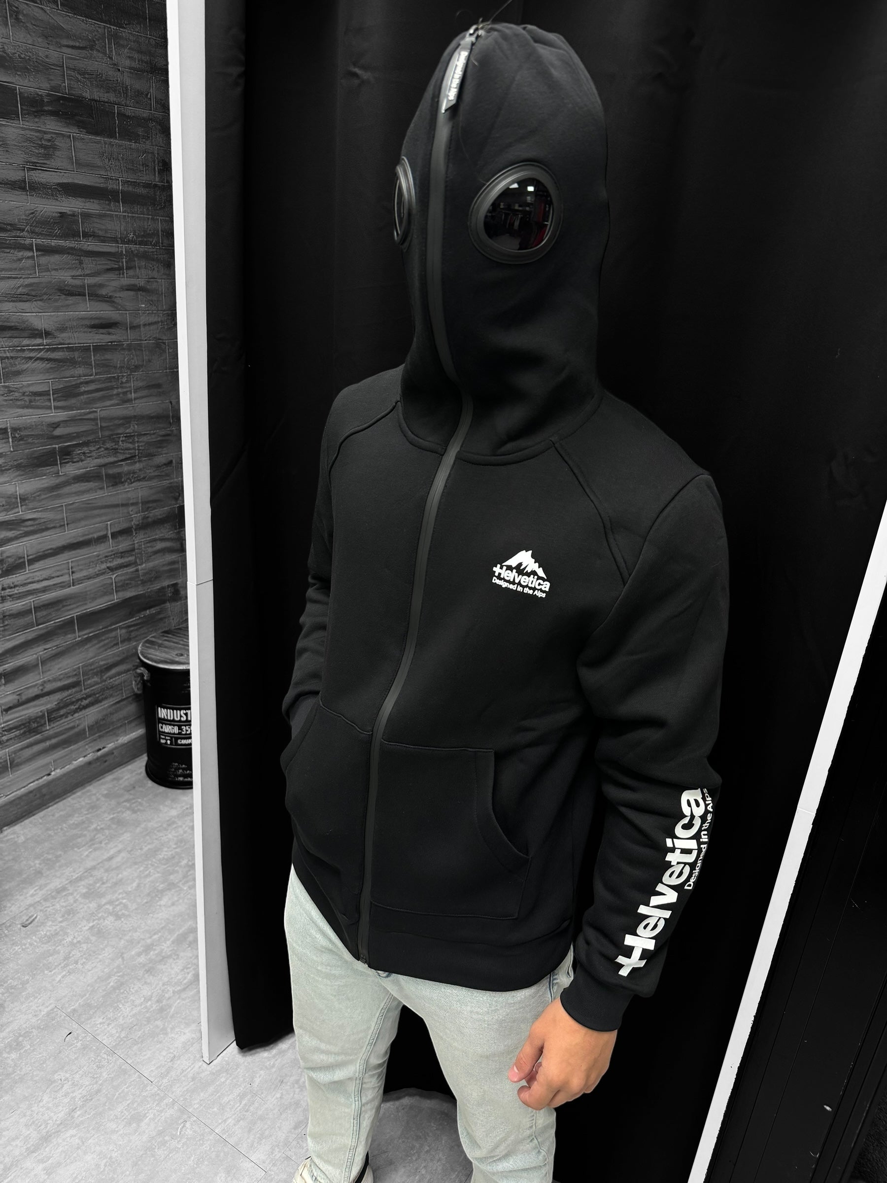 Helvetica - Veste Avron noir