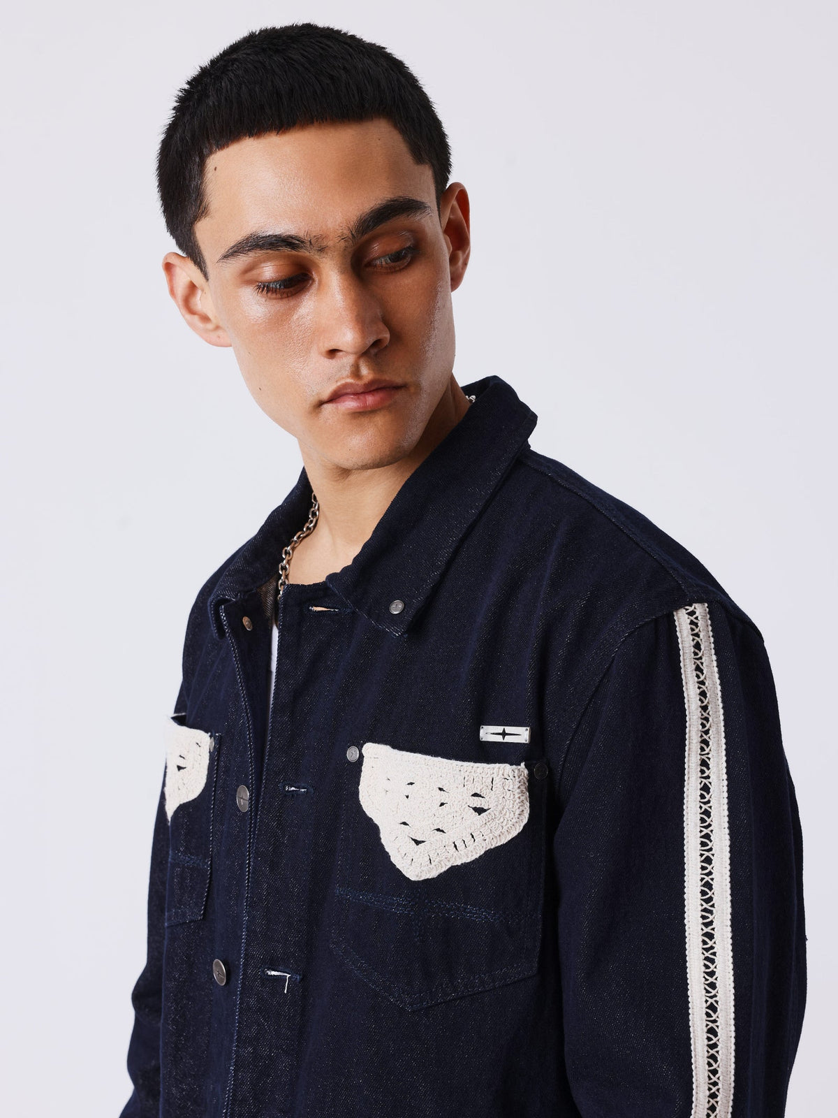 PXP - VESTE EN DENIM NOIR BANDE CROCHET BEIGE