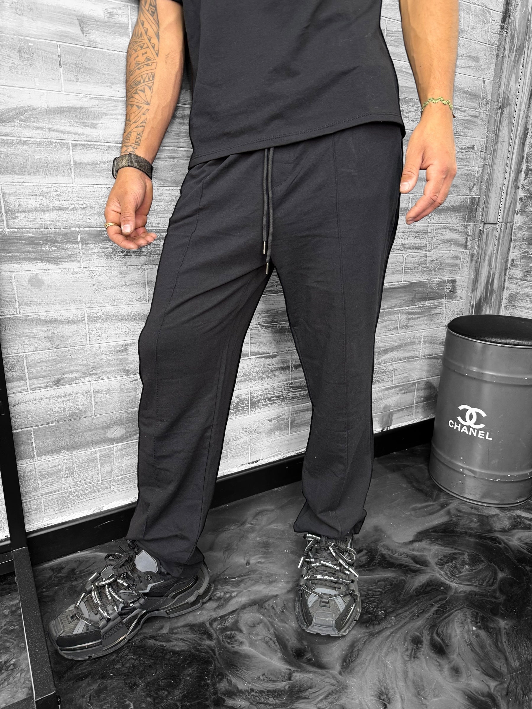 Ensemble Basic t-shirt pantalon noir