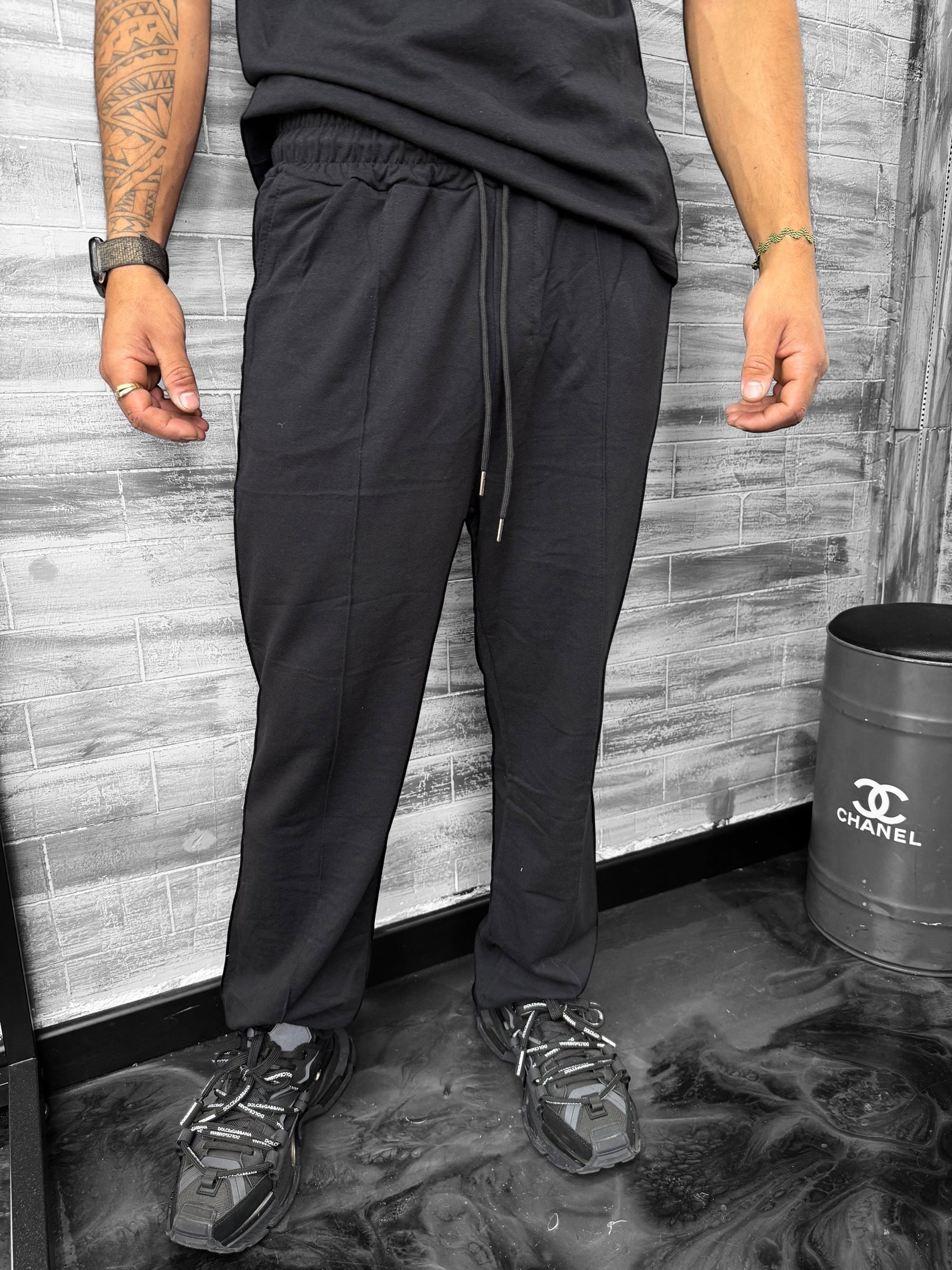 Ensemble Basic t-shirt pantalon noir