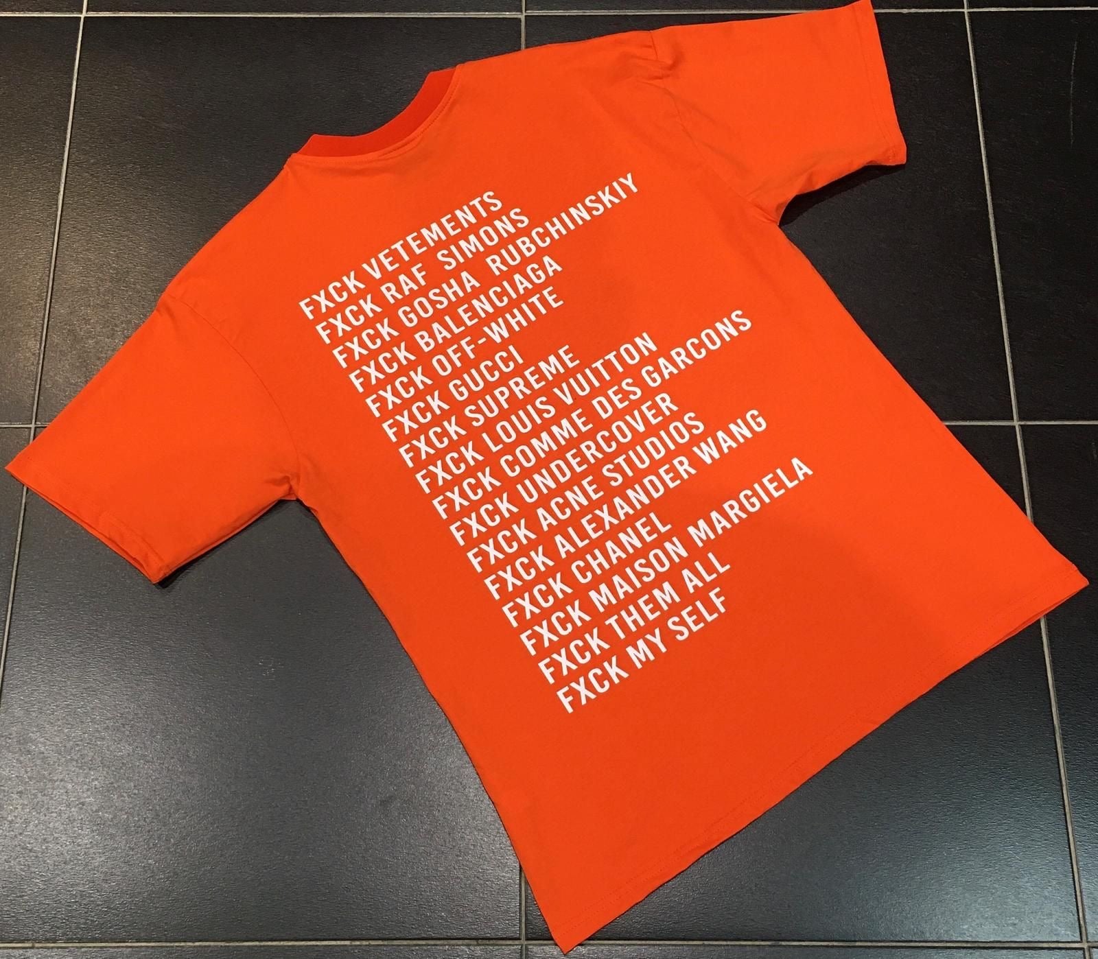 T-shirt Orange Fuck les marques