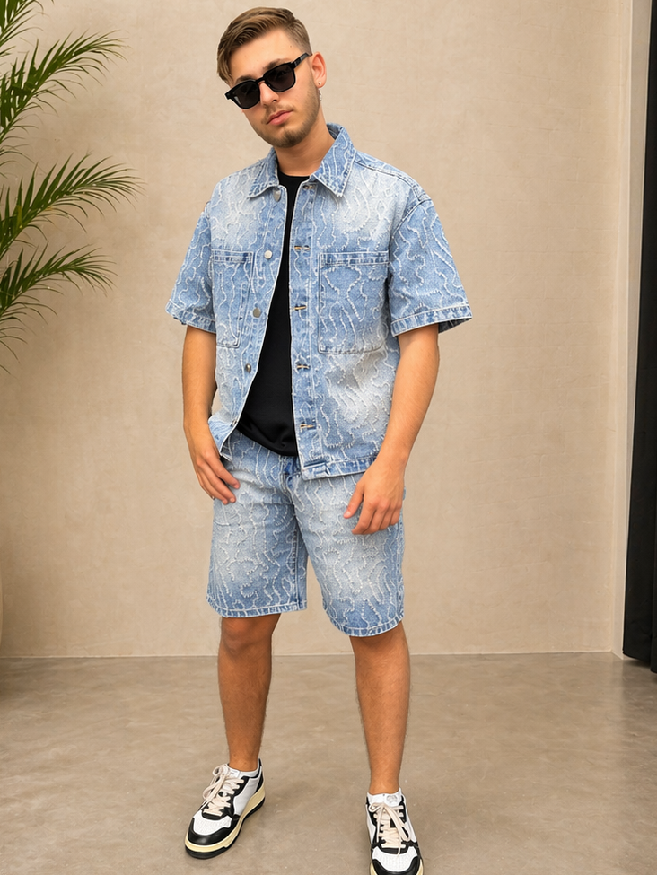 Ensemble short et chemise en jean bleu à motif délavé