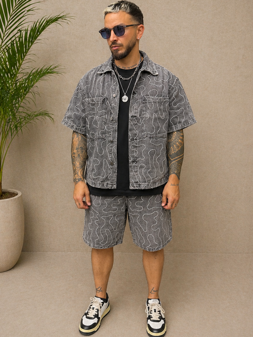 Ensemble short et chemise en jean gris à motifs