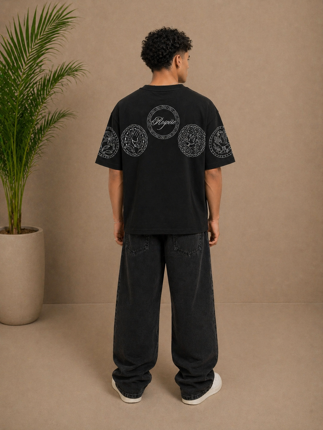 T-shirt oversize Respire noir motifs cercles brodés