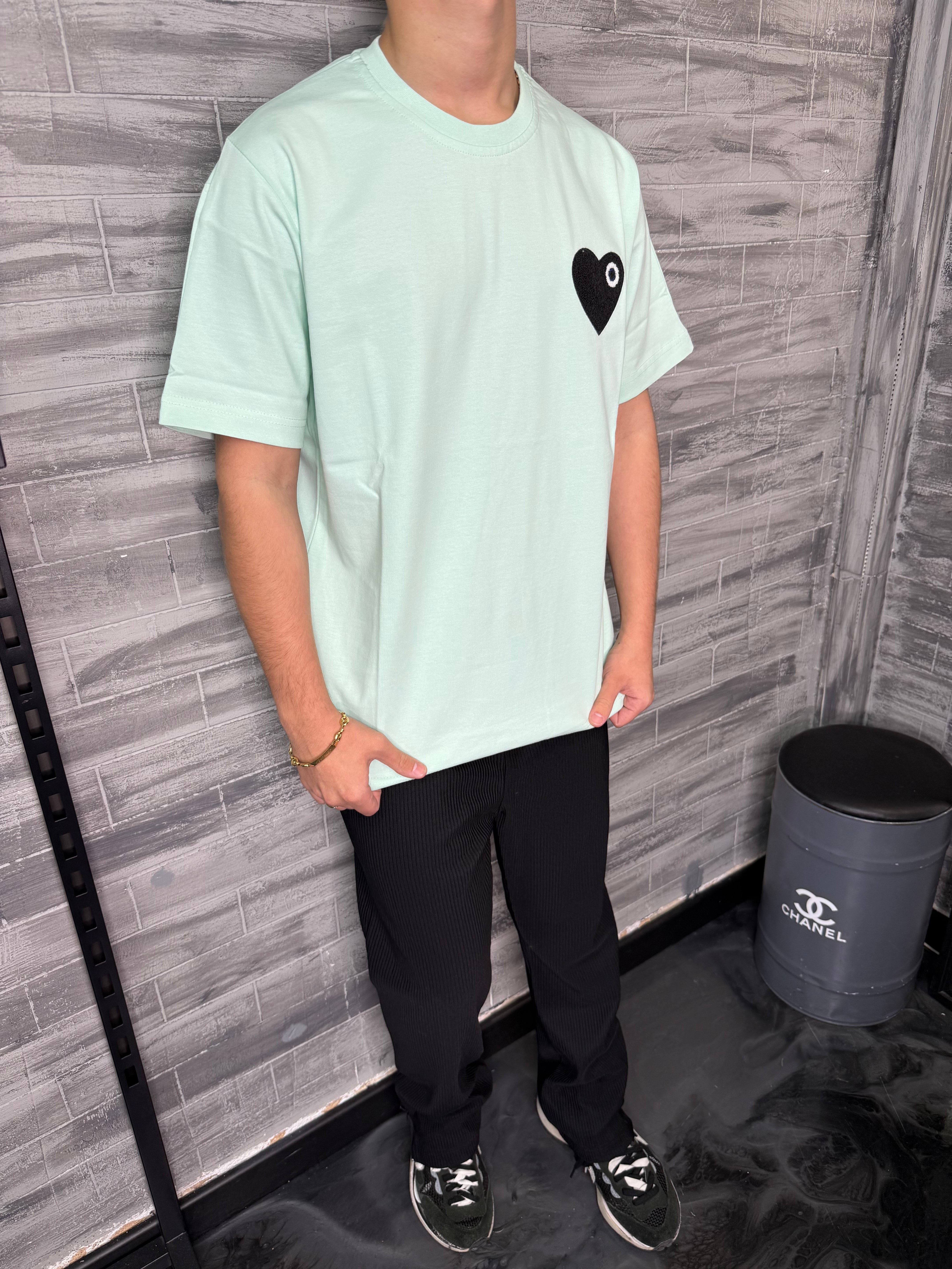 T-shirt mint coeur noir