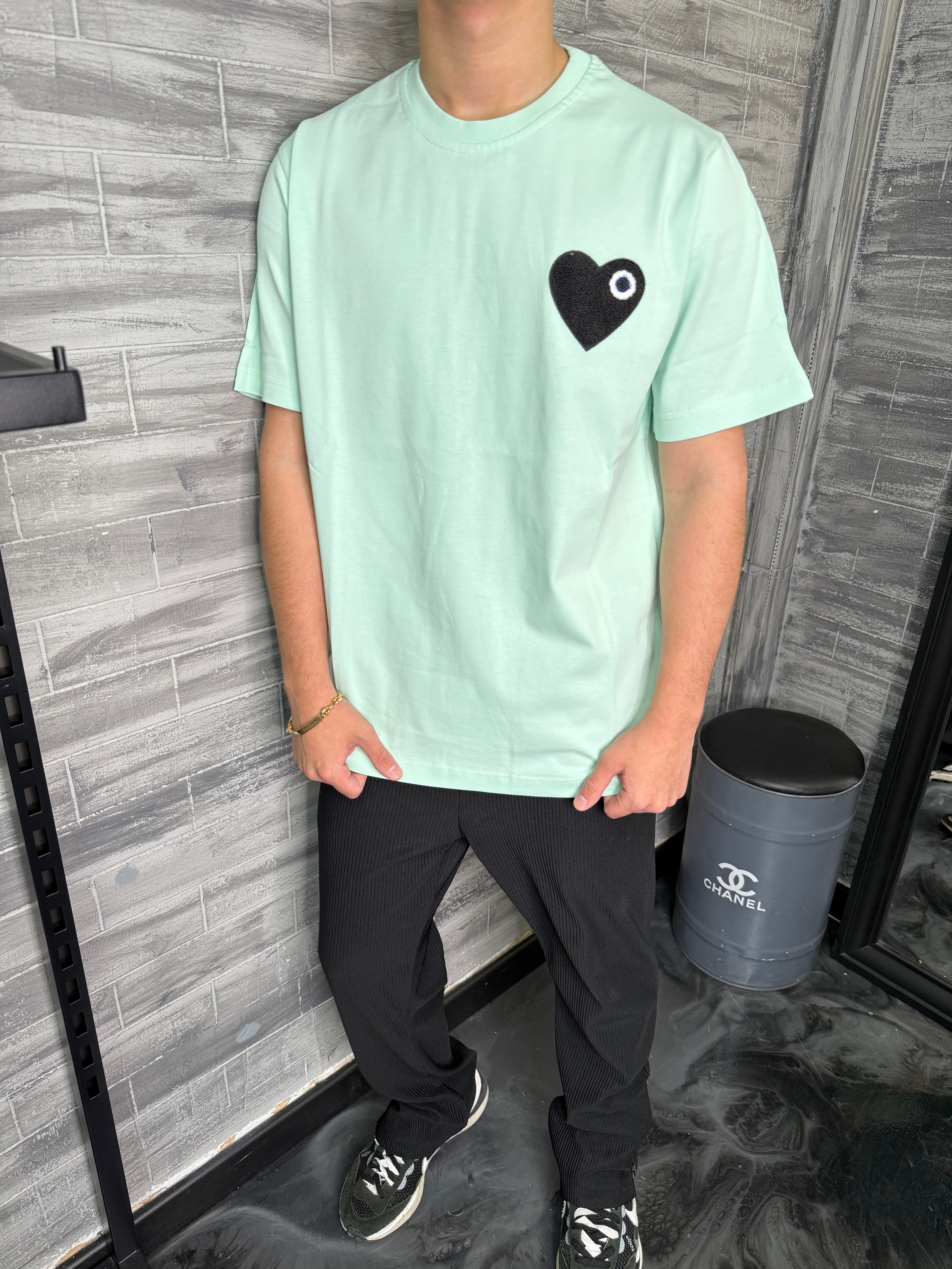 T-shirt mint coeur noir