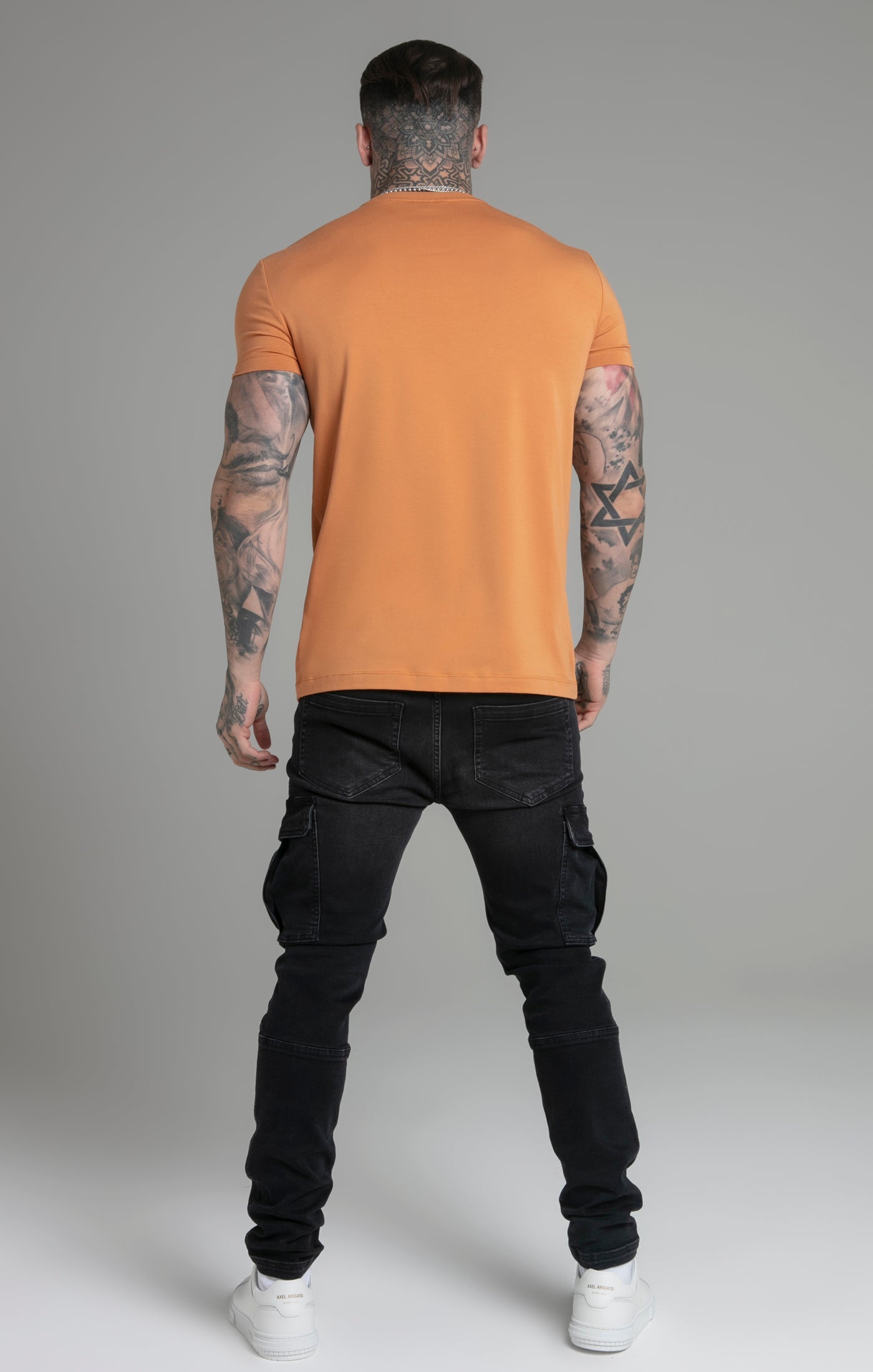 T-Shirt Basic Fit Orange