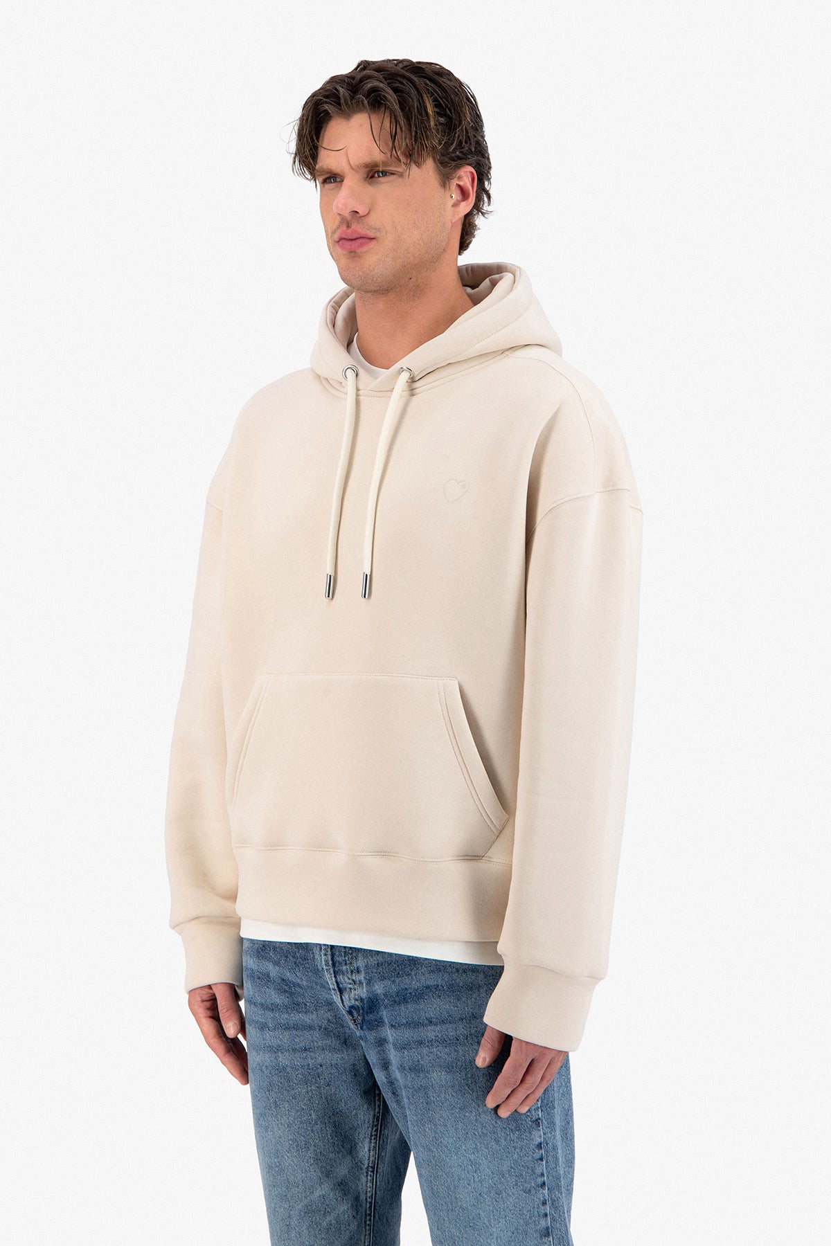 Sweat capuche beige petit cœur