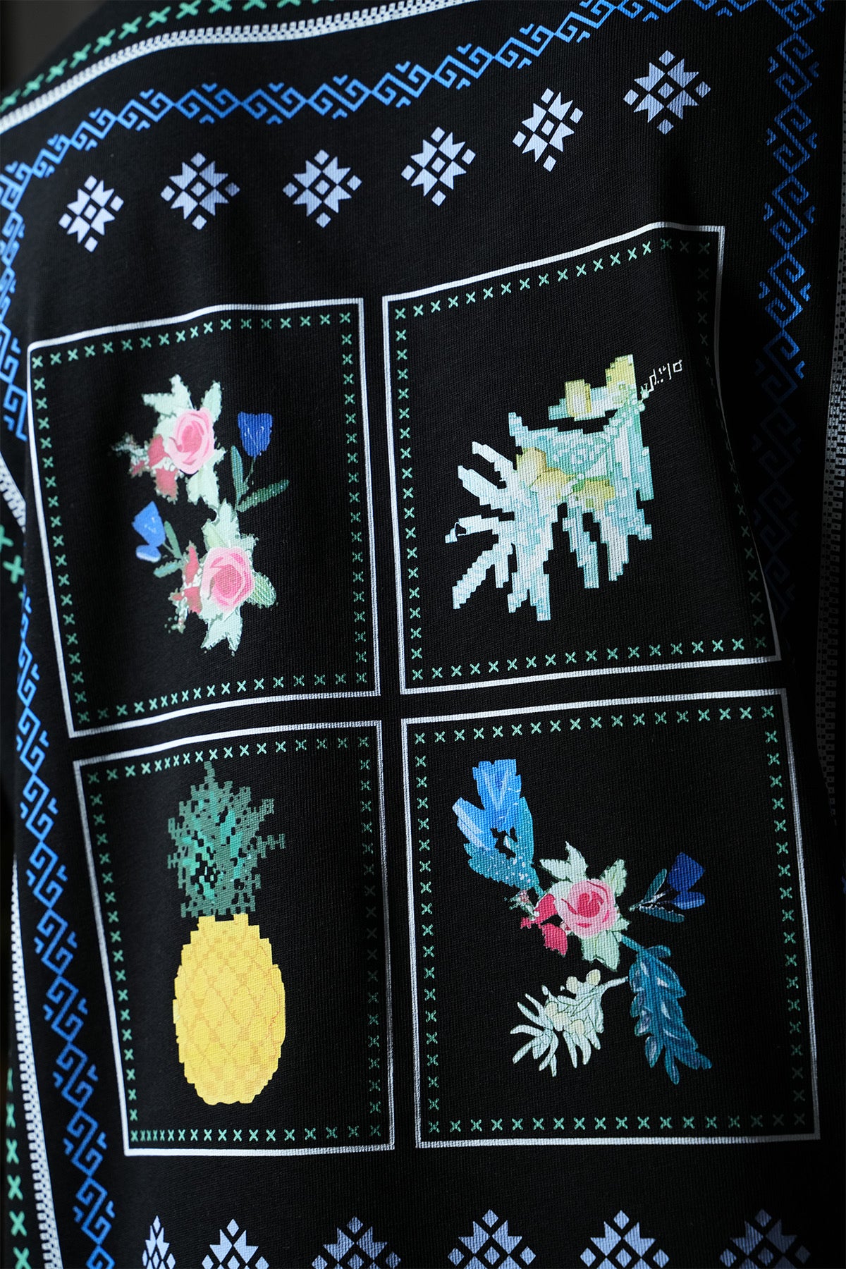 T-shirt motifs Ananas noir