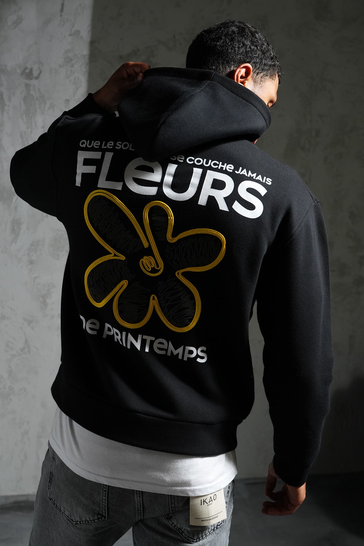 Sweat Fleurs de printemps noir
