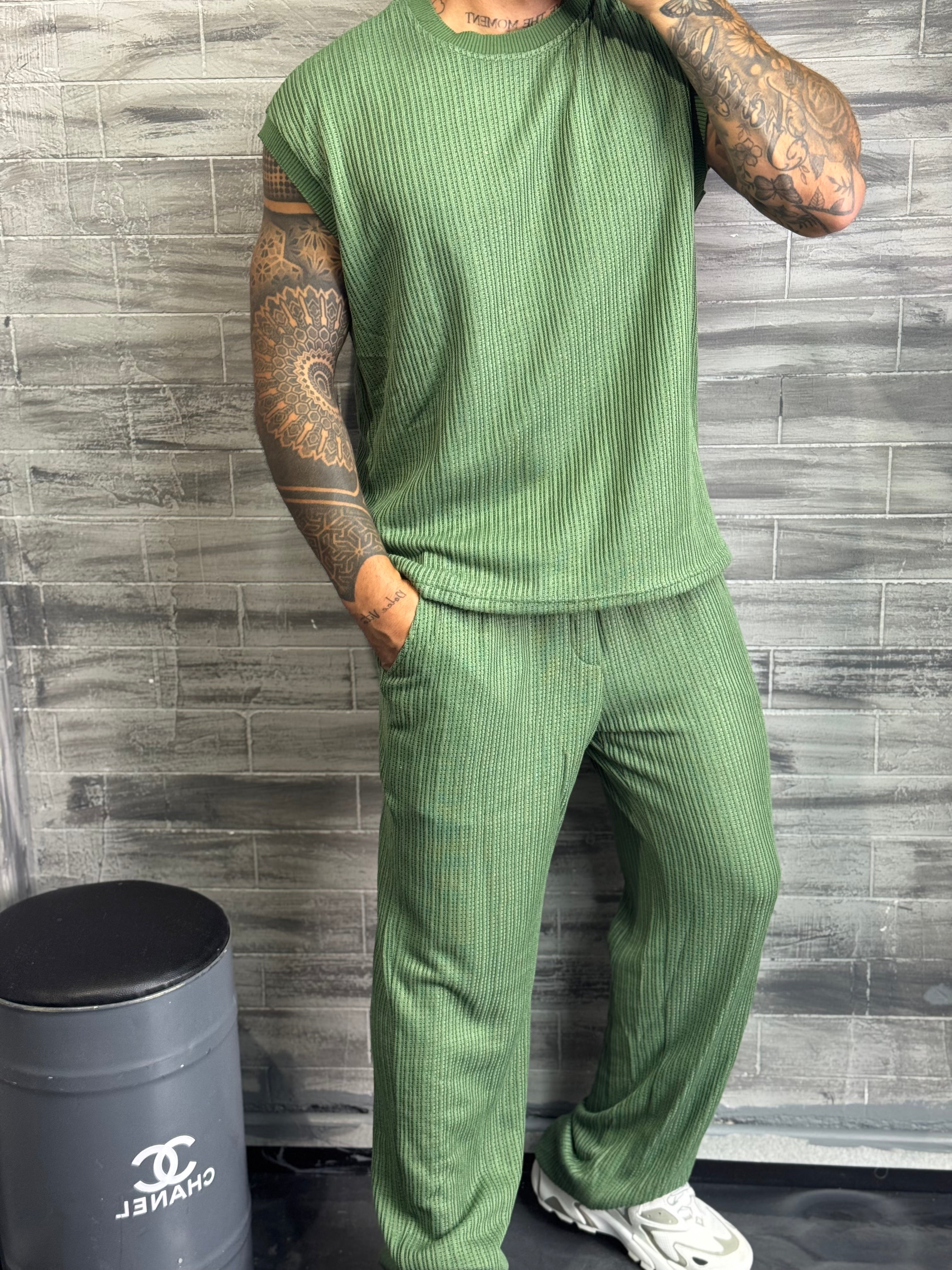 Ensemble pantalon + débardeur kaki