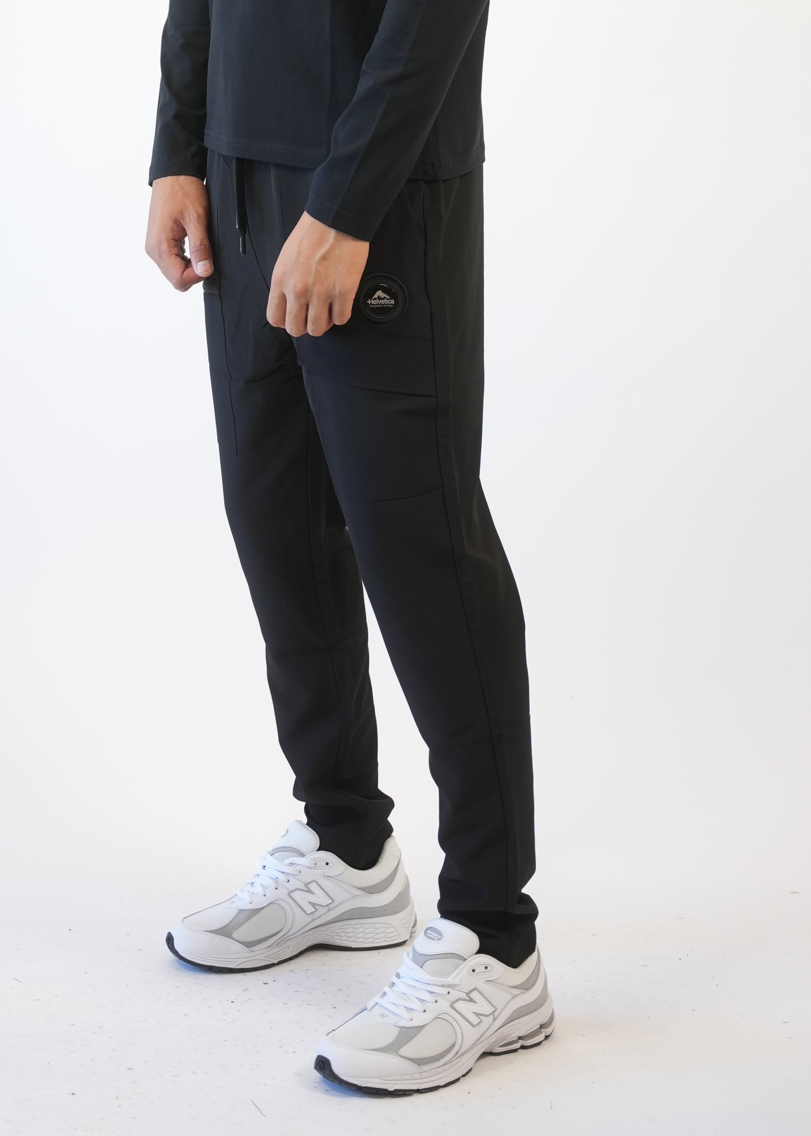 Helvetica - Jogging Harlow Noir