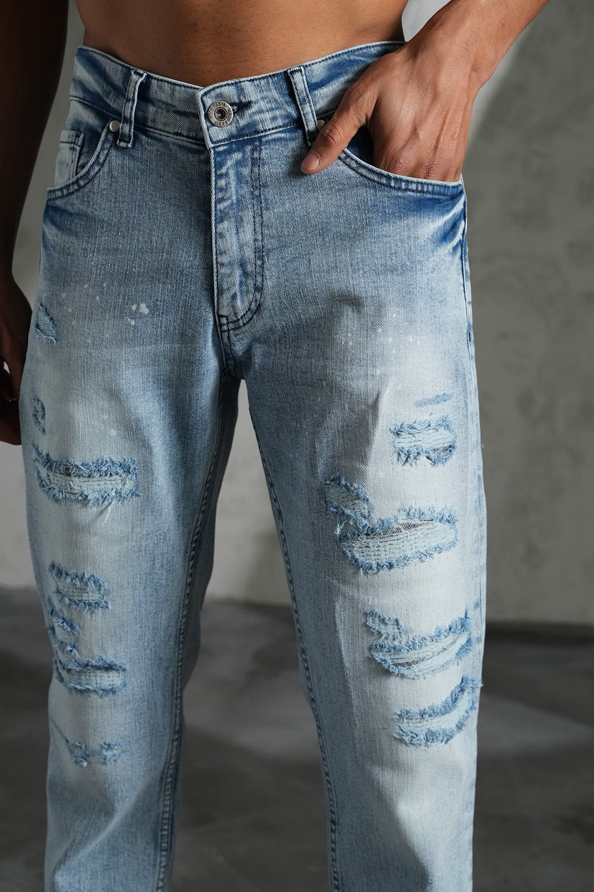 Jean regular bleu destroy