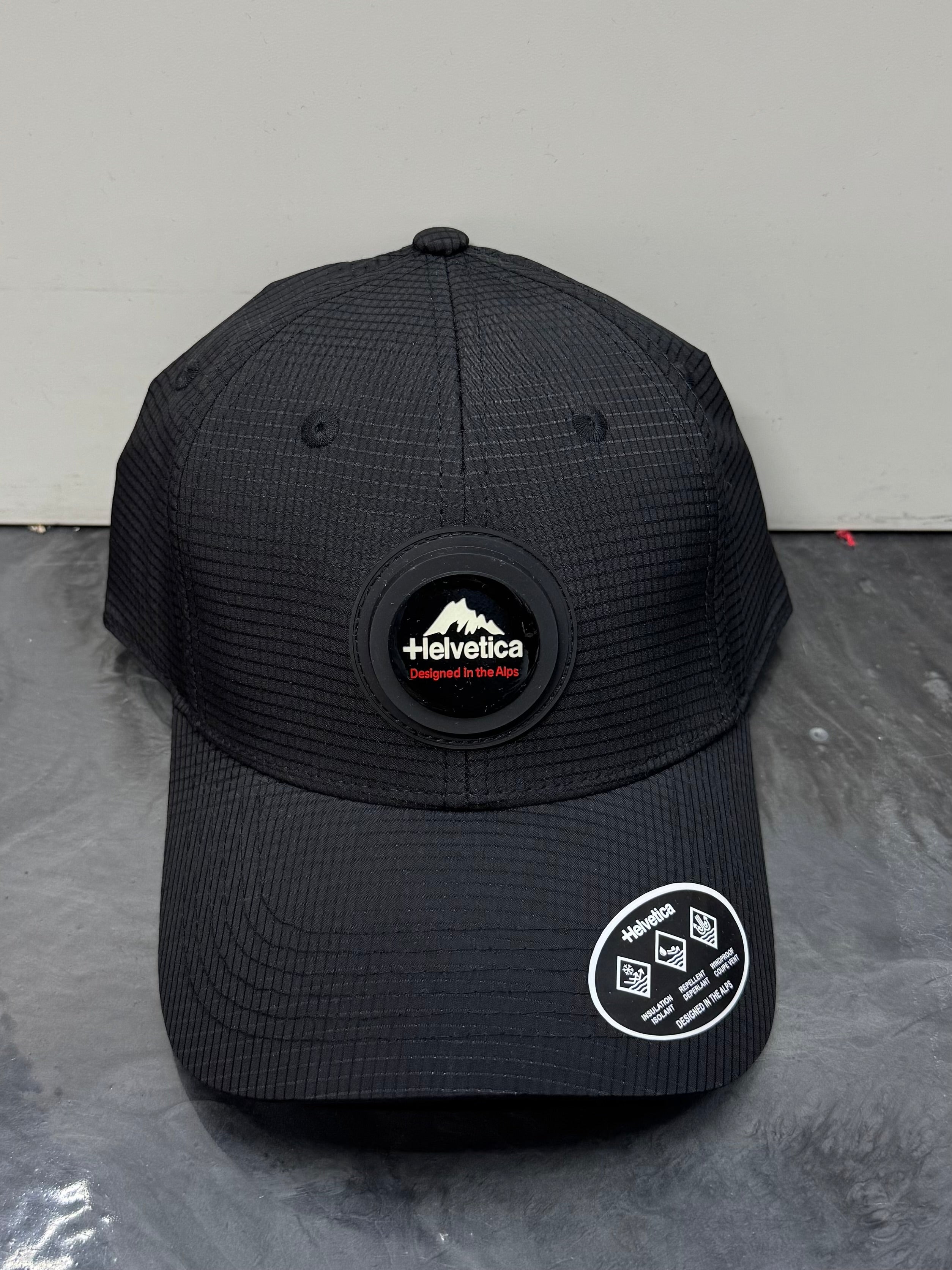 Helvetica - Casquette Frotz noir