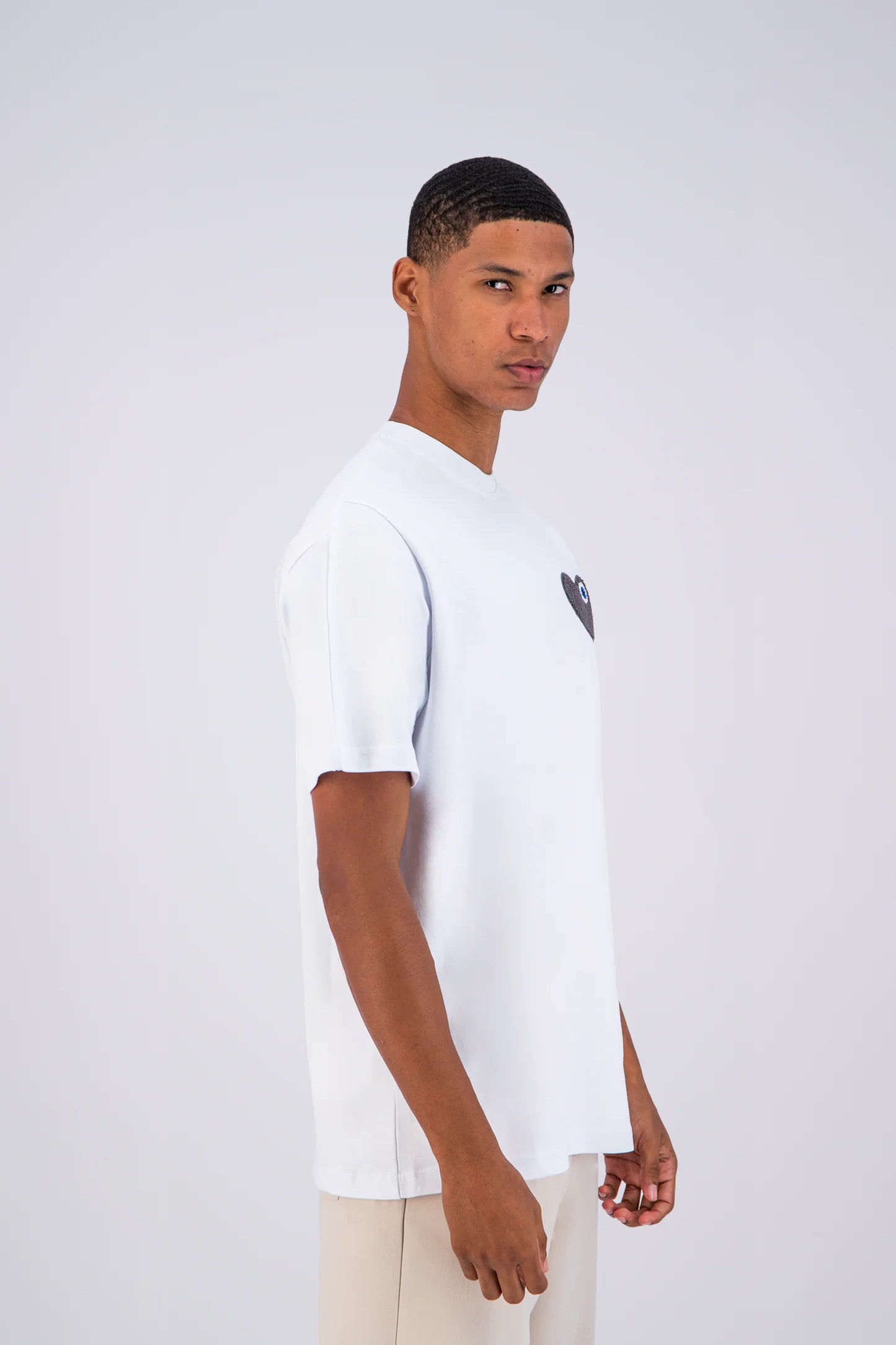 T-shirt blanc cœur gris