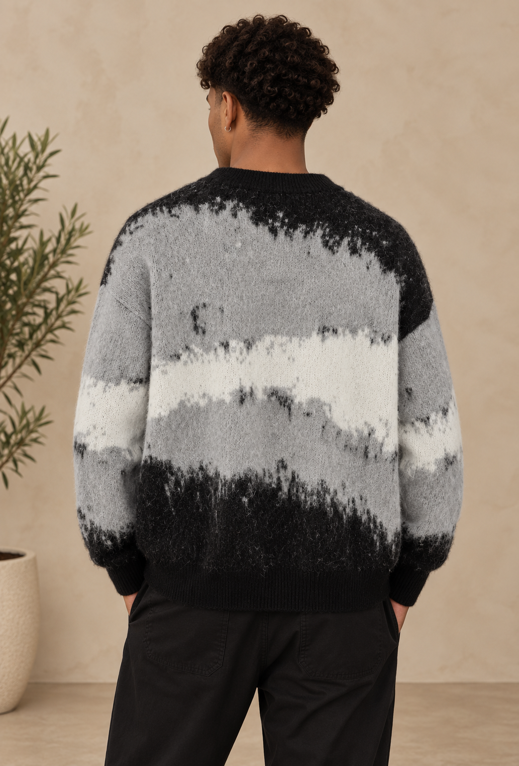 Pull fourrure gris motif noir blanc