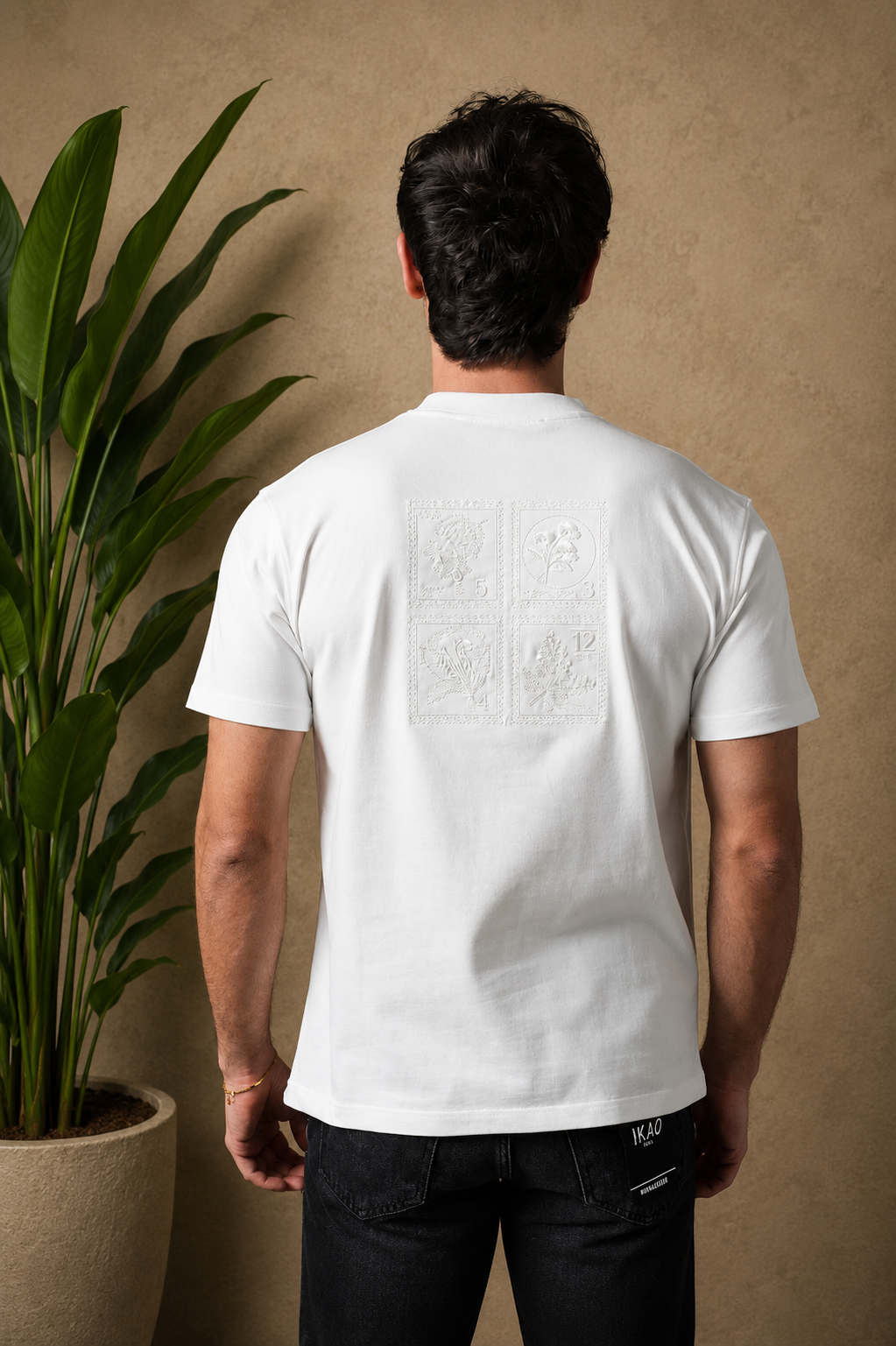 T-Shirt blanc motif brodé