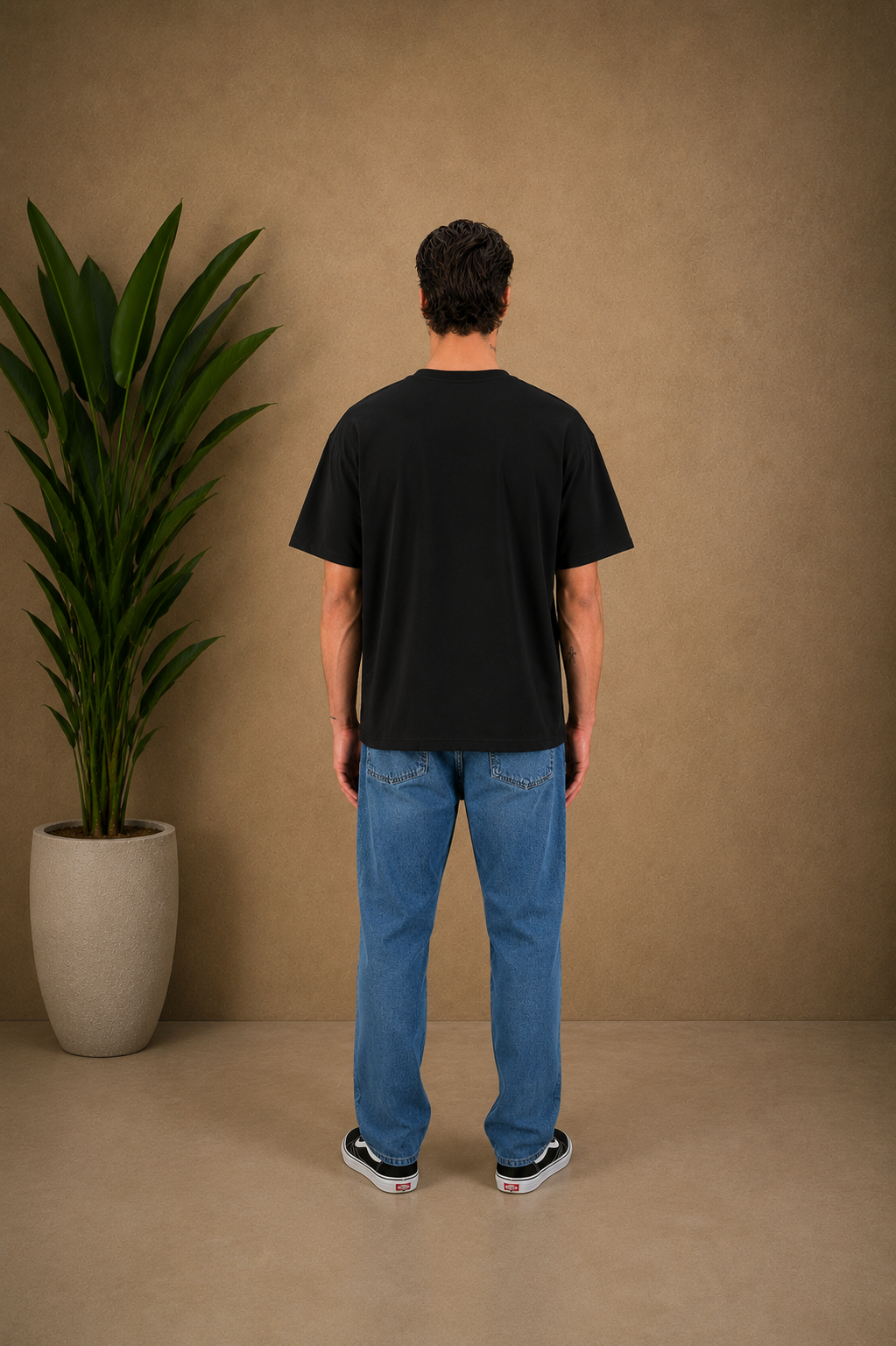 T-shirt noir cœur bleu