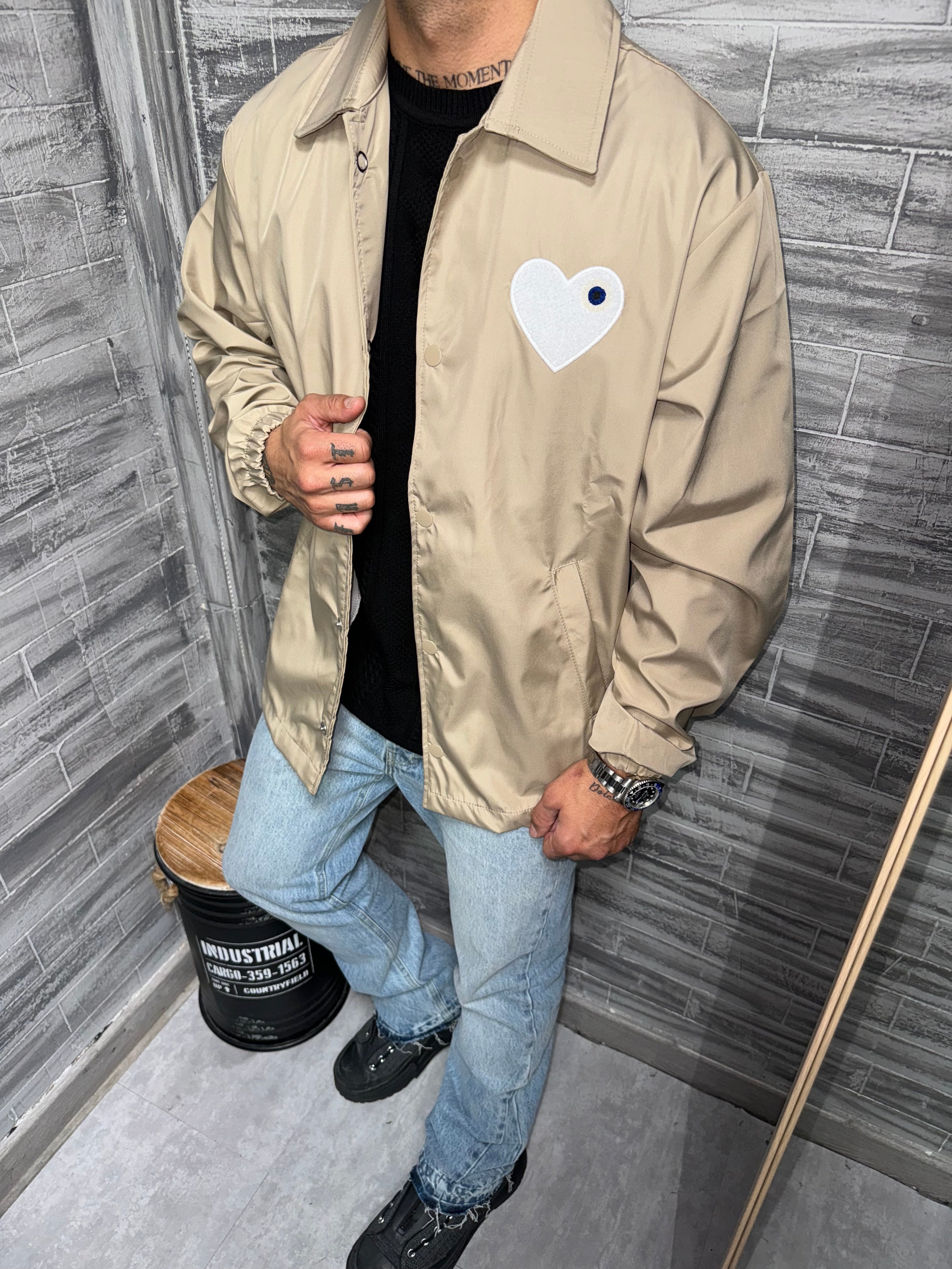 Veste beige Coeur blanc