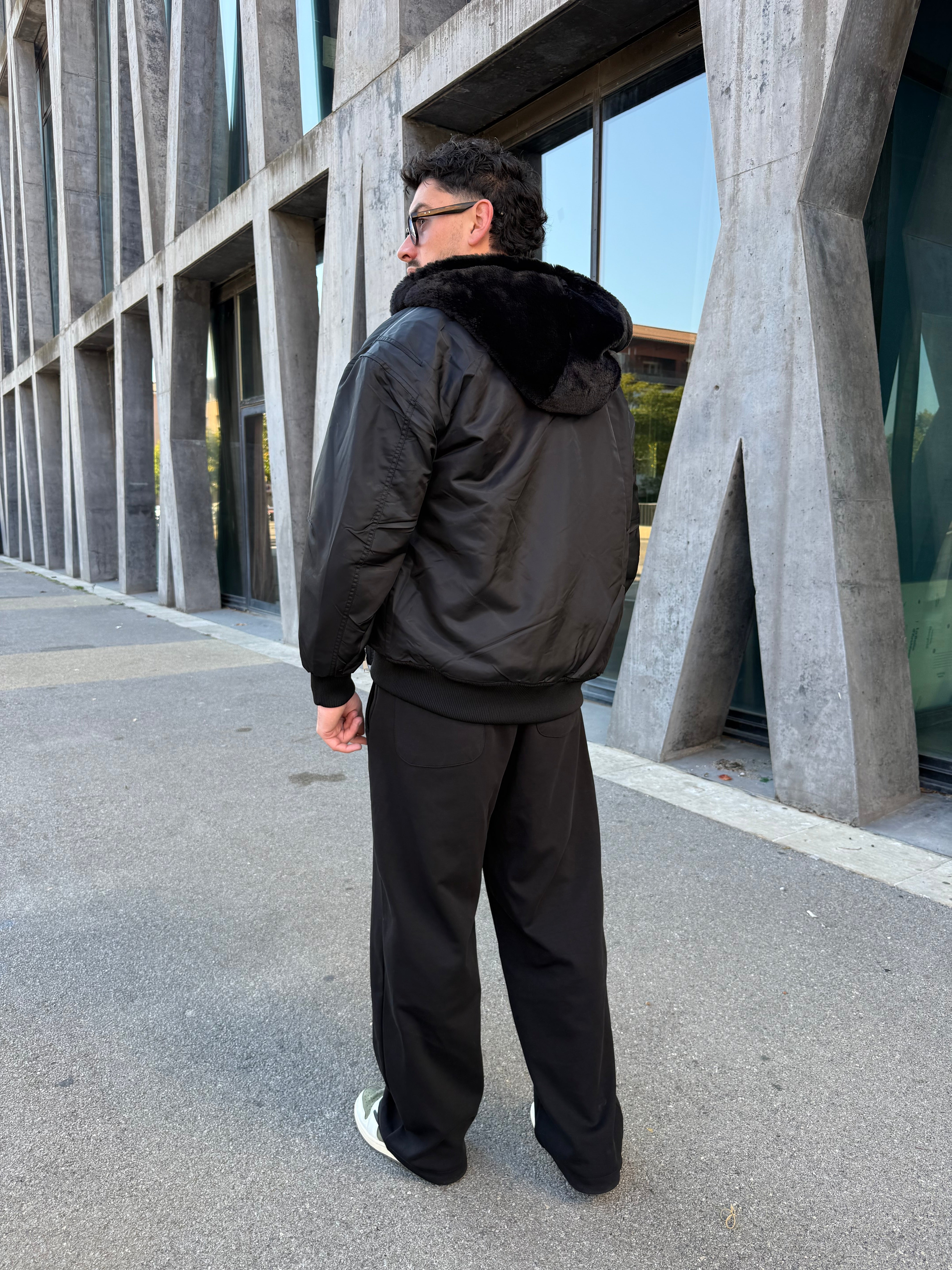 Veste réversible noir nylon / fourrure