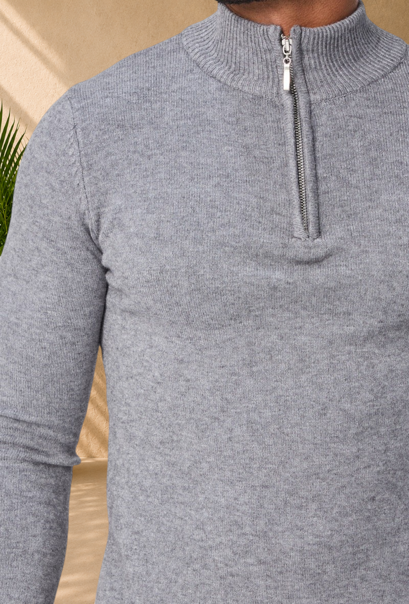 Stayin grey knit sweater with a high zip-up collar, featuring a soft texture and modern straight fit.