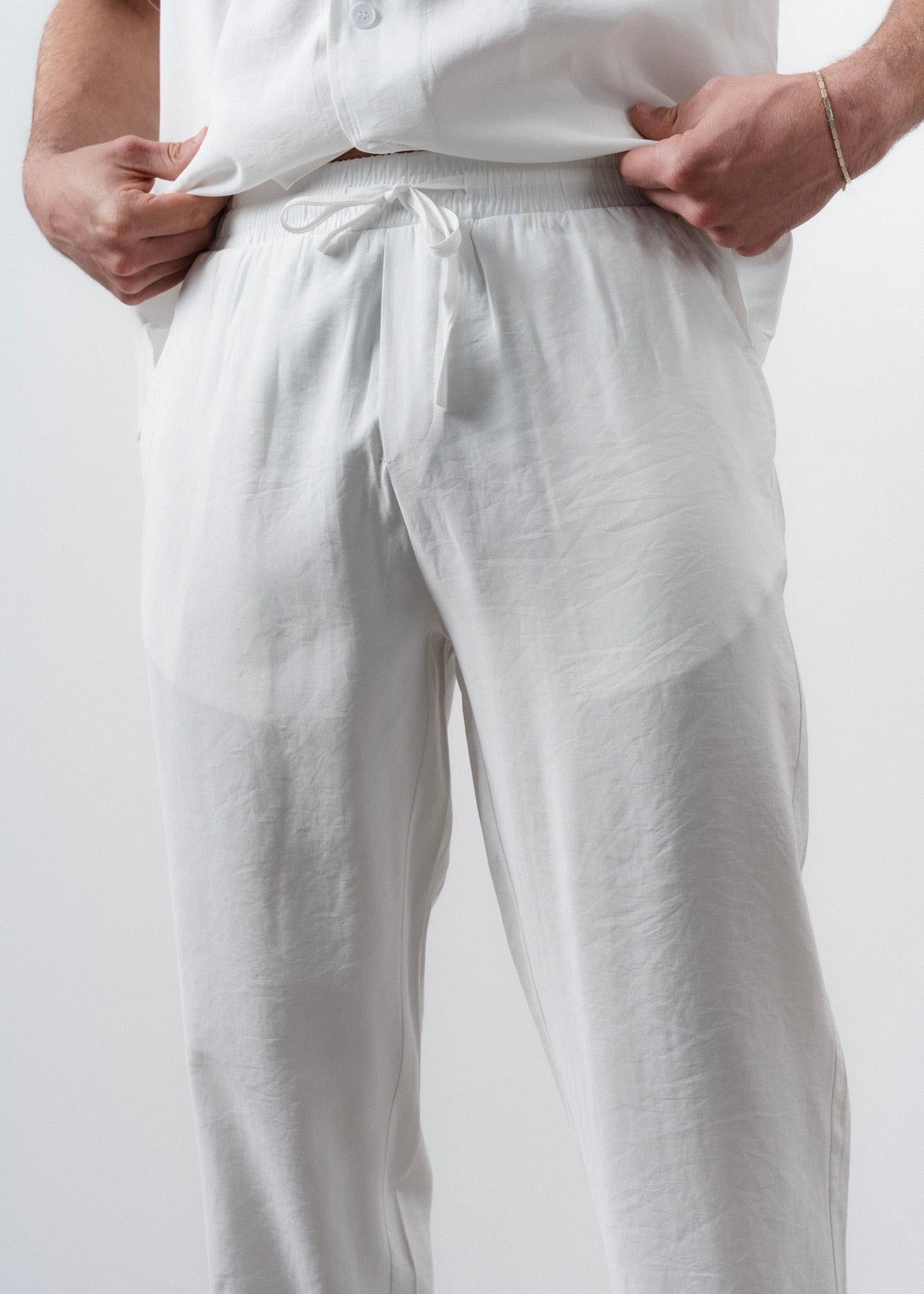 Ensemble lisse blanc pantalon et chemise