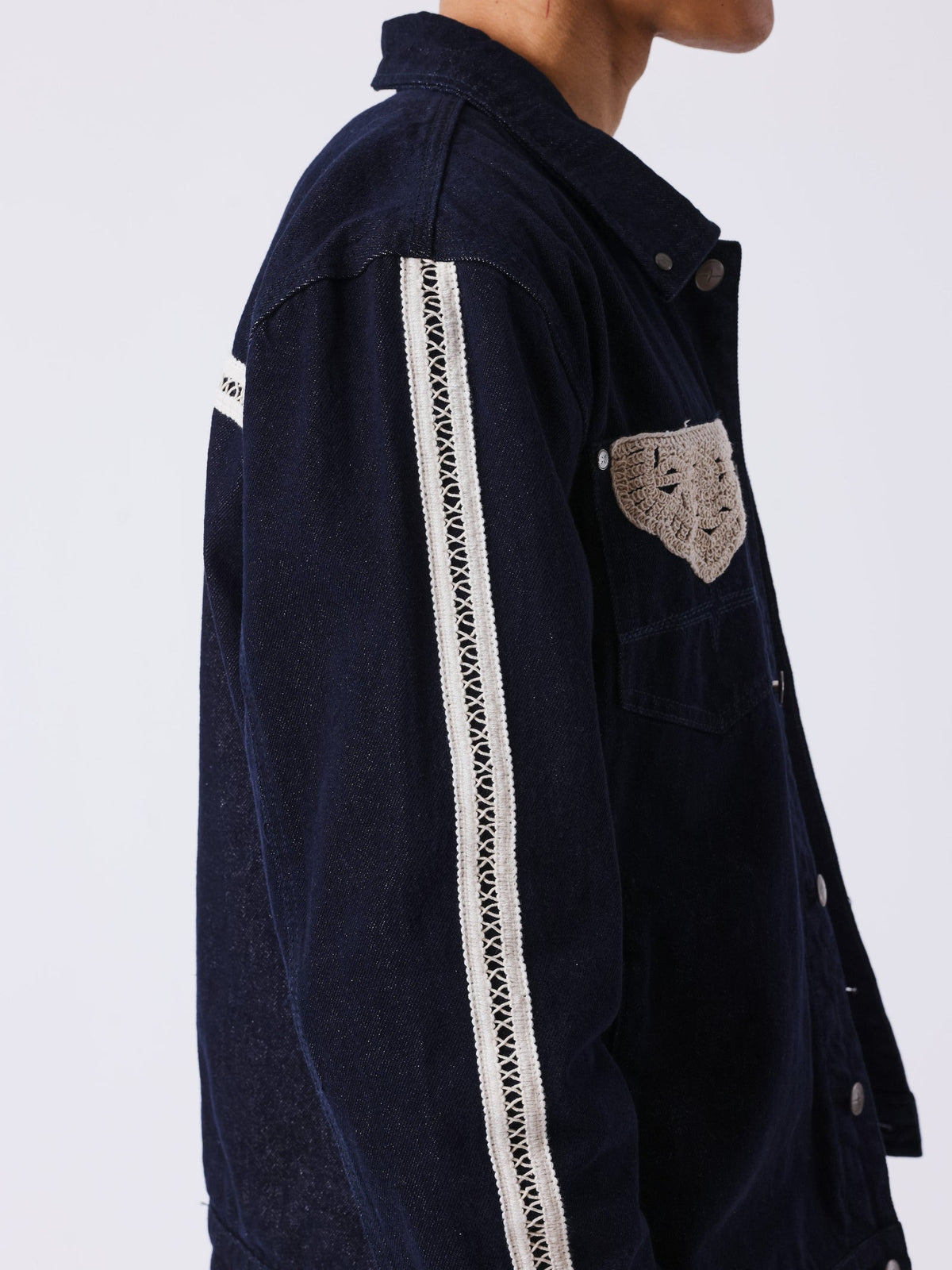 PXP - VESTE EN DENIM NOIR BANDE CROCHET BEIGE