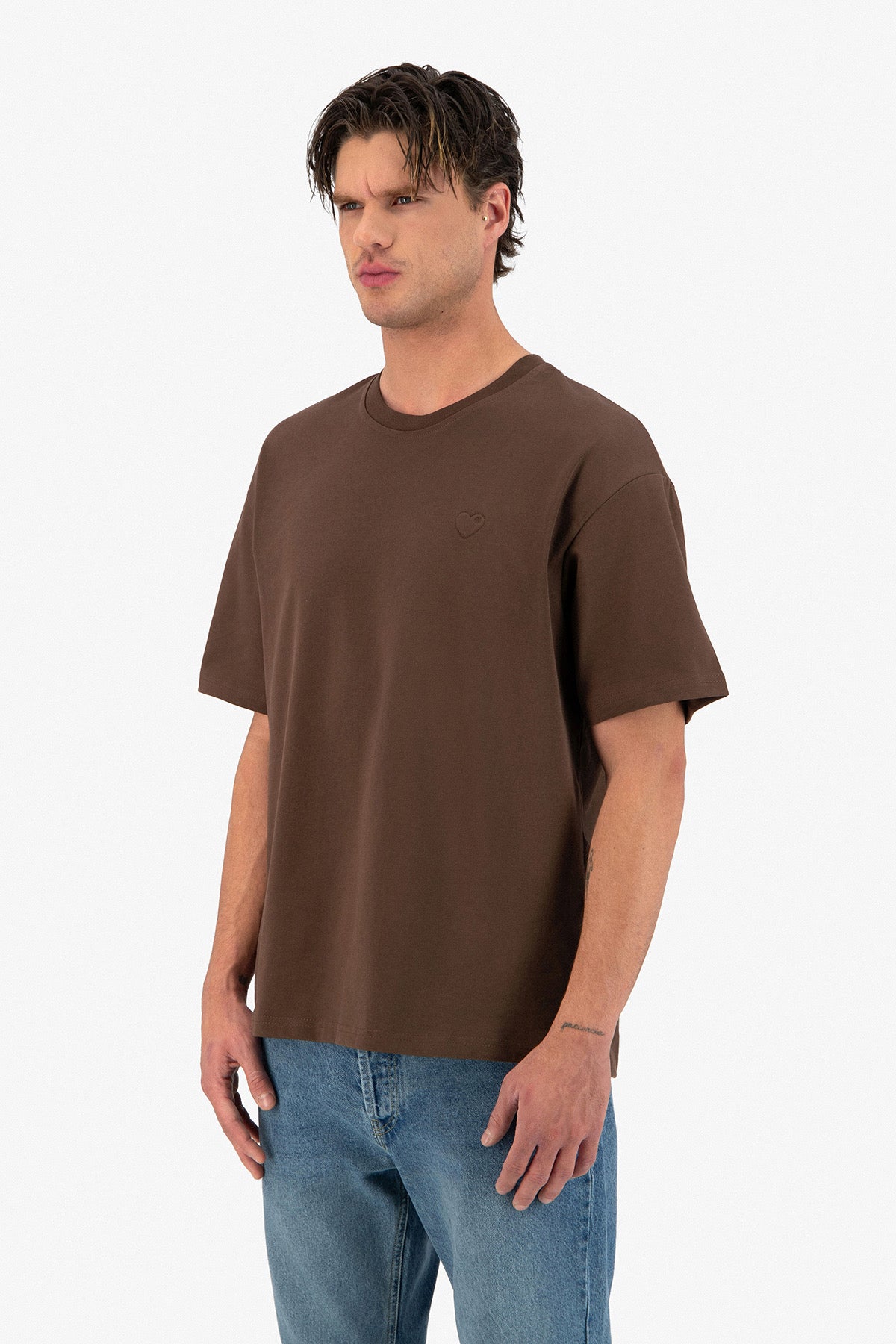 T-shirt marron petit cœur